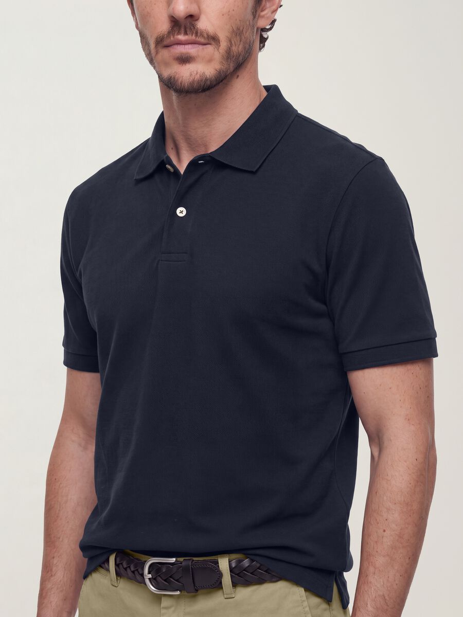 Black pure cotton piqu&eacute; polo shirt with classic collar, regular fit_2