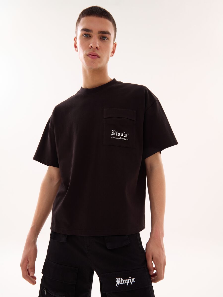 Short-Sleeved T-shirt with Pocket Black_1