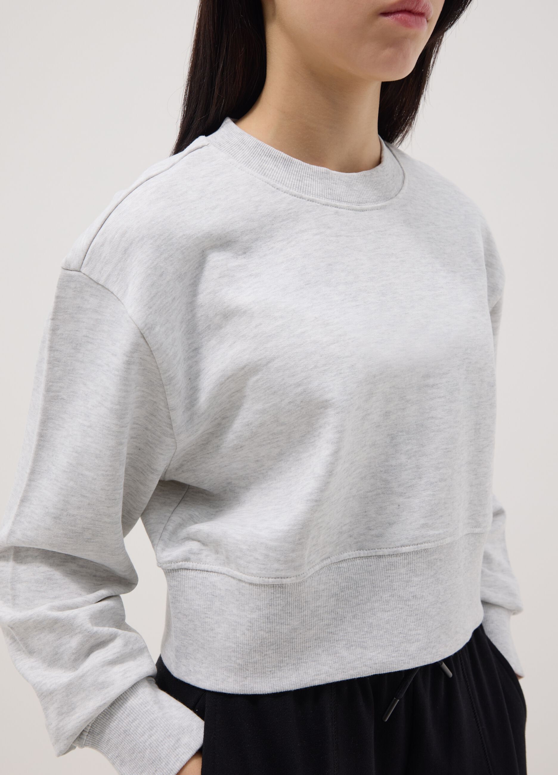 Grey pure cotton sweatshirt regular fit for girls