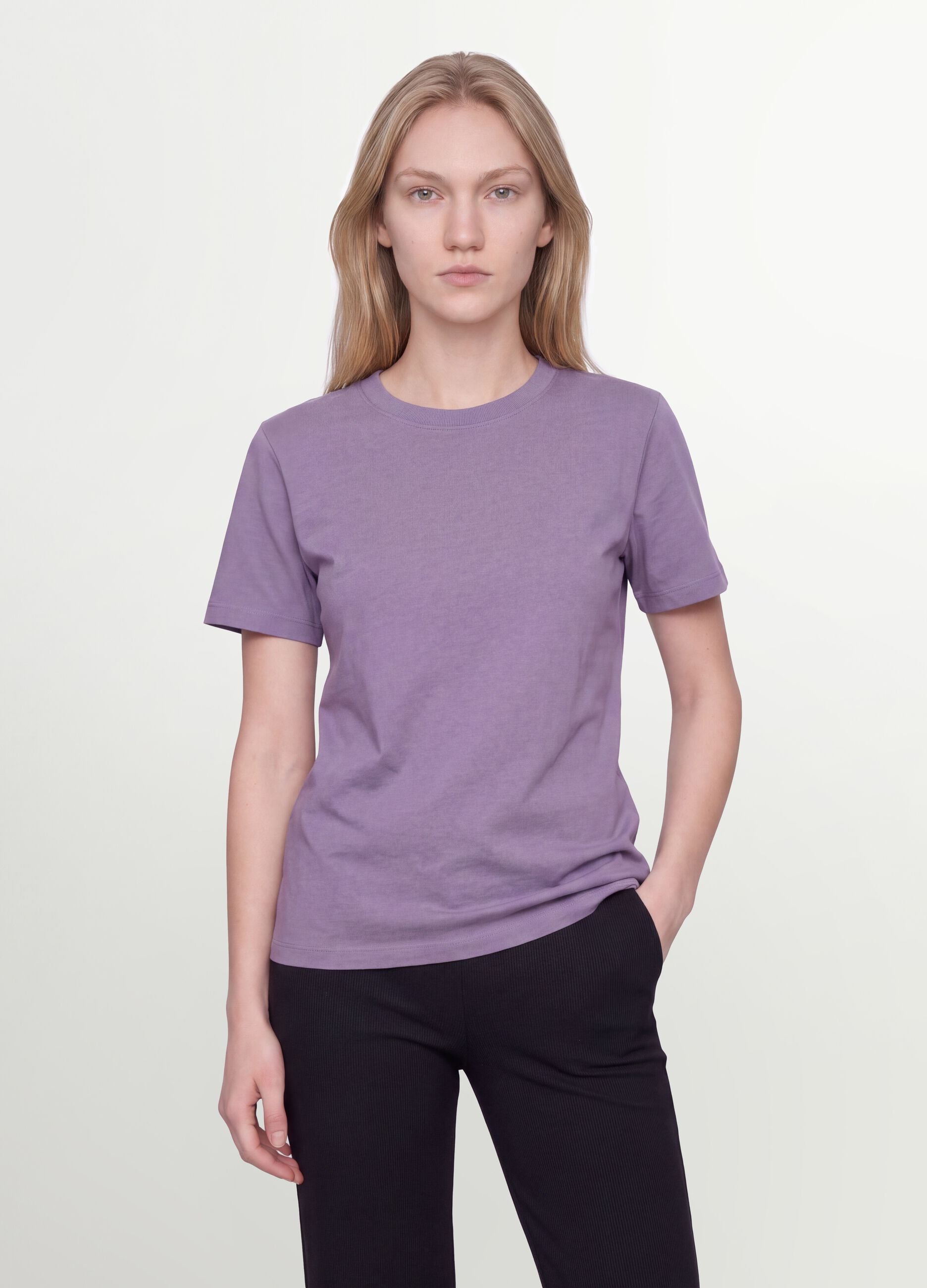 &Mu;&omega;&beta; T-shirt &alpha;&pi;ό 100% &omicron;&rho;&gamma;&alpha;&nu;&iota;&kappa;ό &beta;&alpha;&mu;&beta;ά&kappa;&iota; &mu;&epsilon; &sigma;&tau;&rho;&omicron;&gamma;&gamma;&upsilon;&lambda;ή &lambda;&alpha;&iota;&mu;ό&kappa;&omicron;&psi;&eta;, regular &epsilon;&phi;&alpha;&rho;&mu;&omicron;&gamma;ή