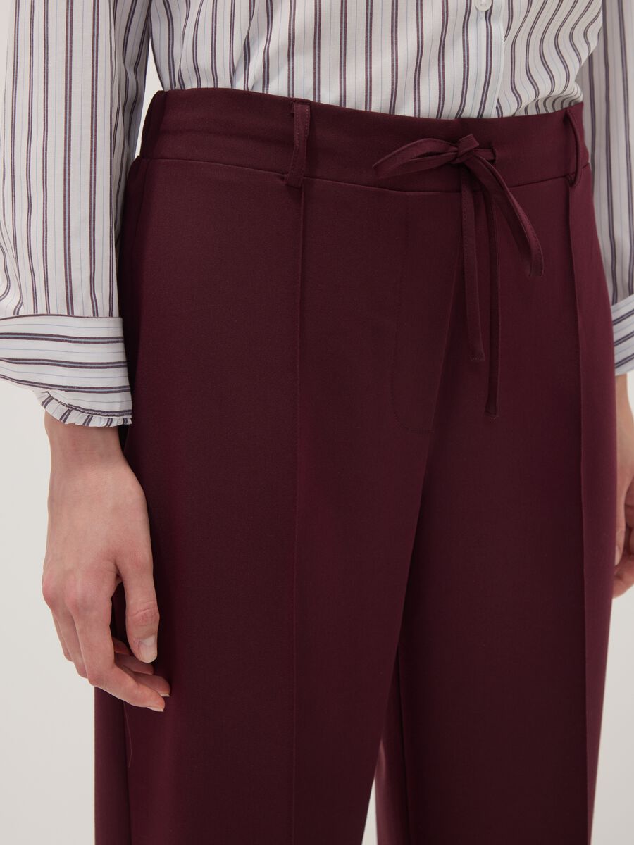 Violette Straight-Fit-Hose aus elastischer Viskose_3