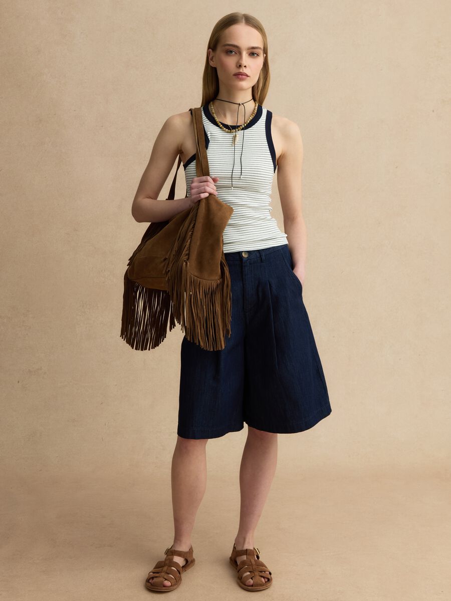 Wei&szlig;es Tanktop aus elastischer Viskose im Regular Fit mit blauen Details_2