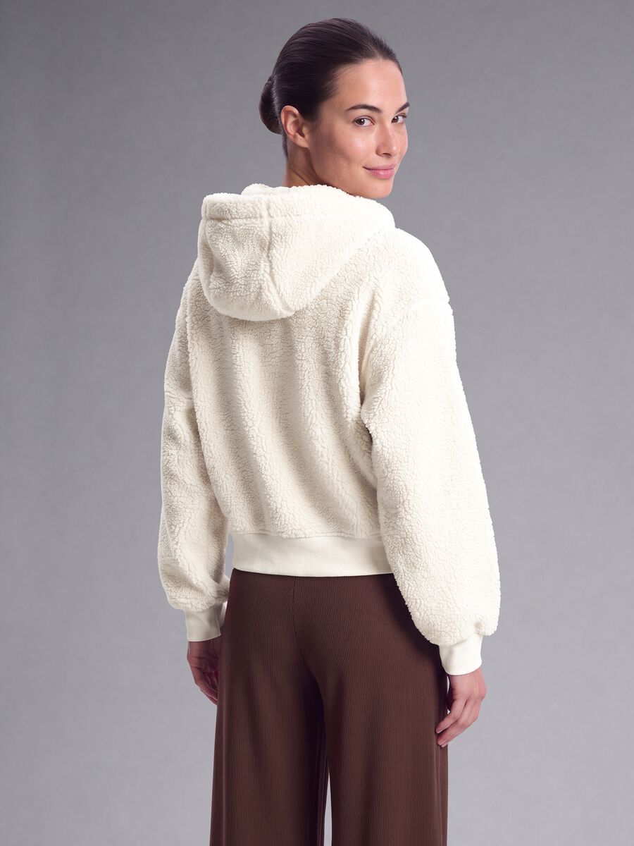 Sweat beige &agrave; col rond effet teddy_3