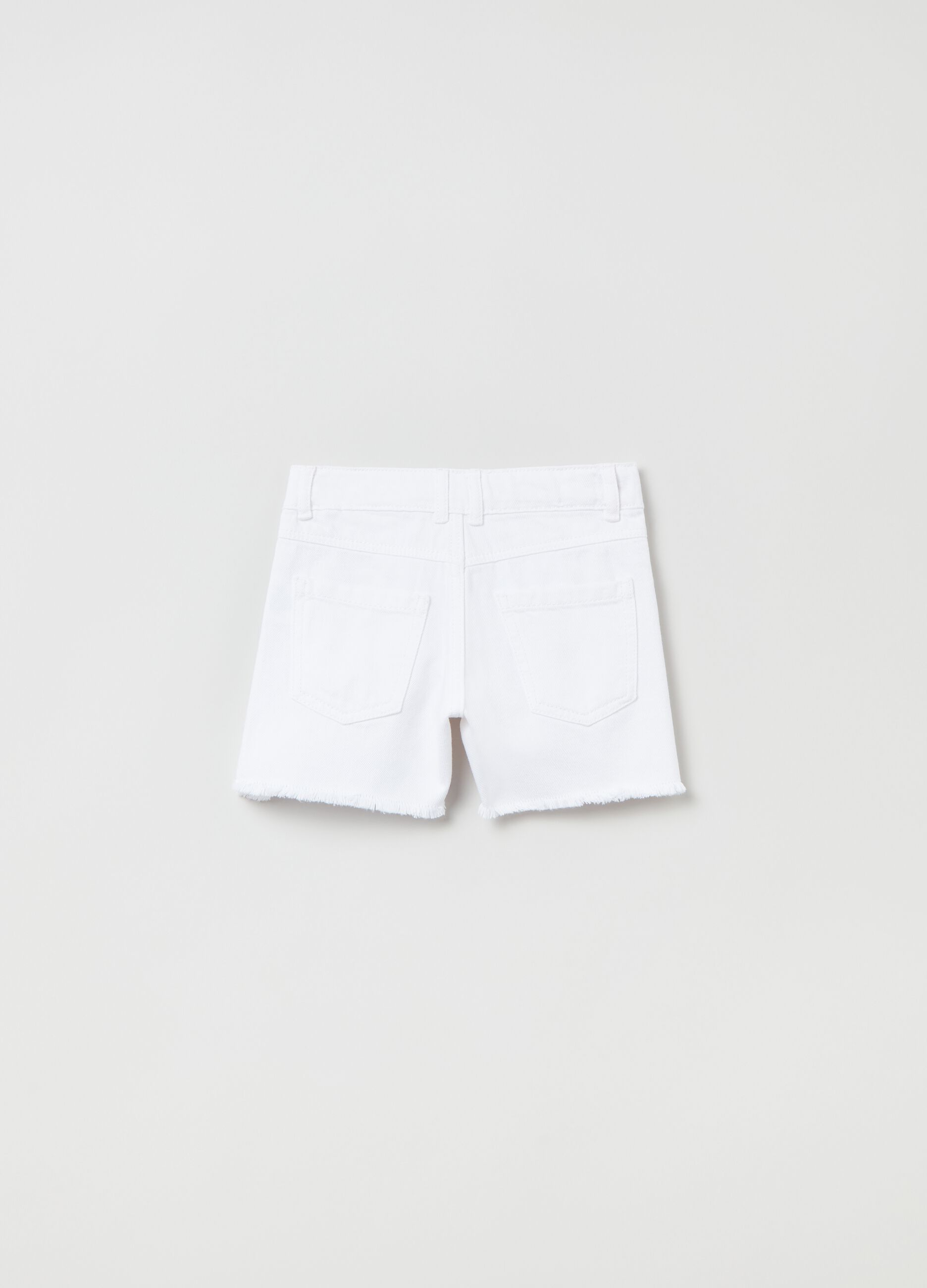 Denim shorts with fringed edging_1