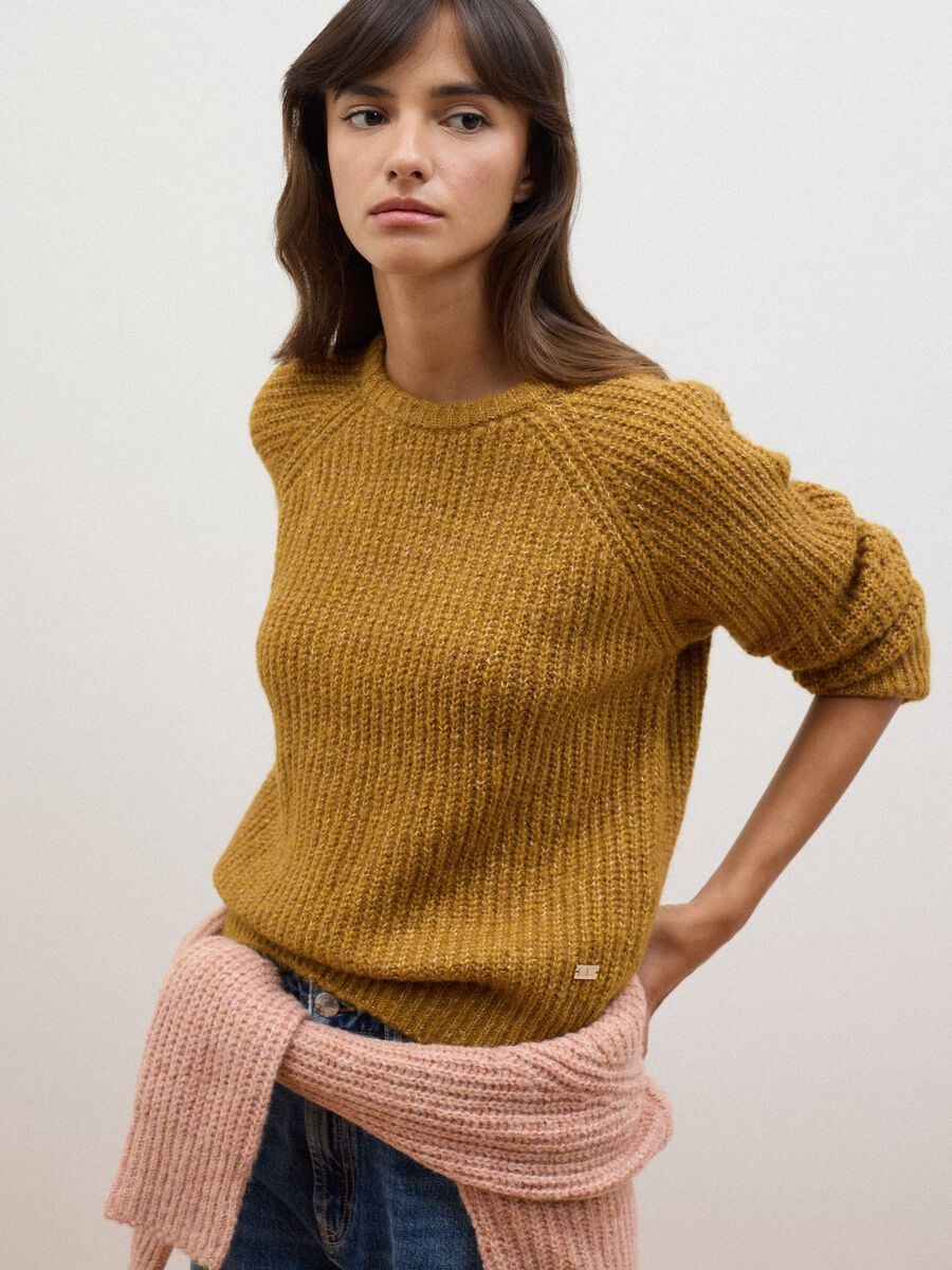 Pull jaune en laine stretch c&ocirc;tel&eacute;e, coupe regular_0