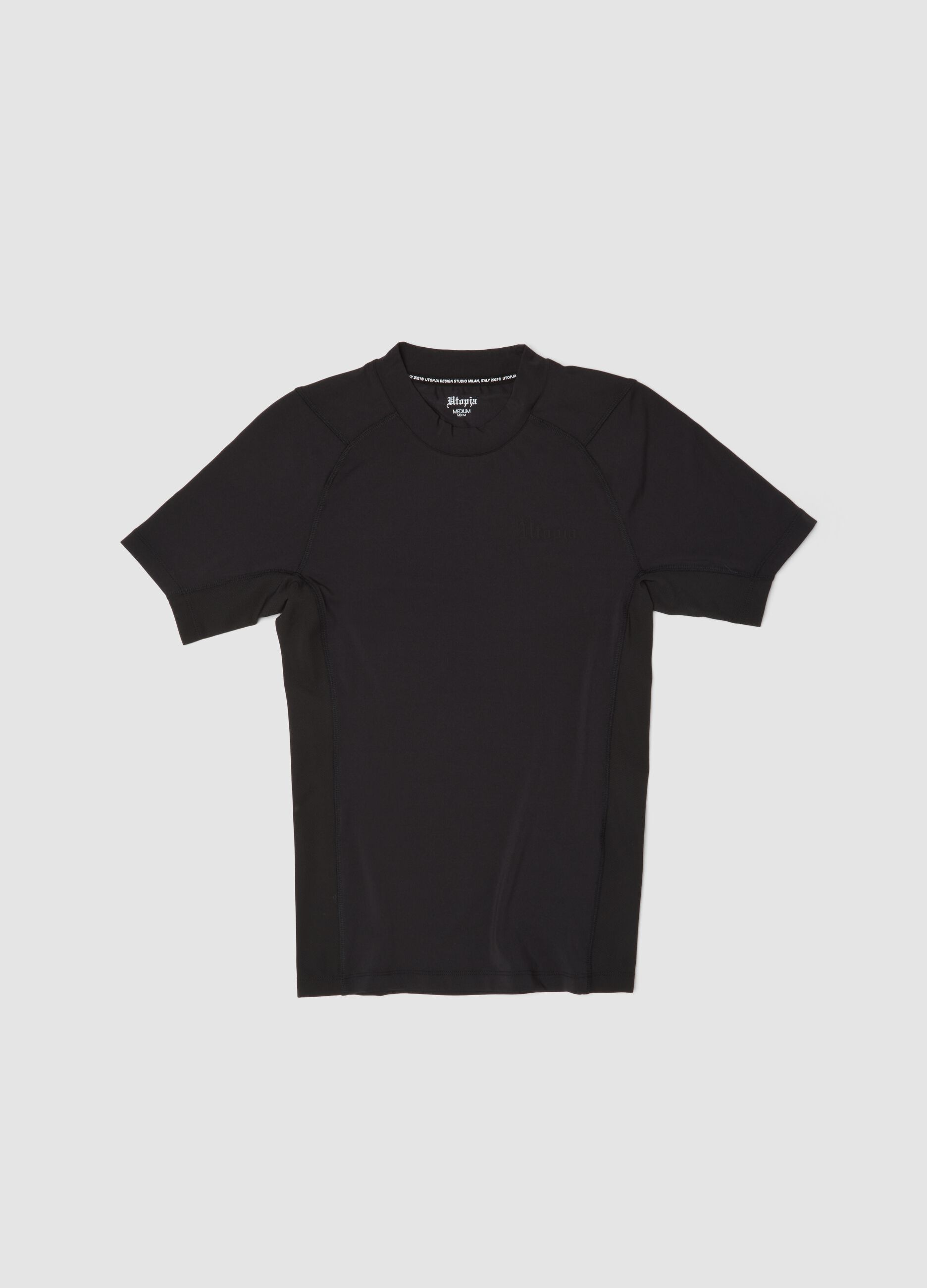 T-shirt t&eacute;cnica justa &ndash; Preta