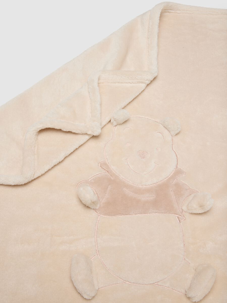 Beige baby blanket with bear embroidery_2