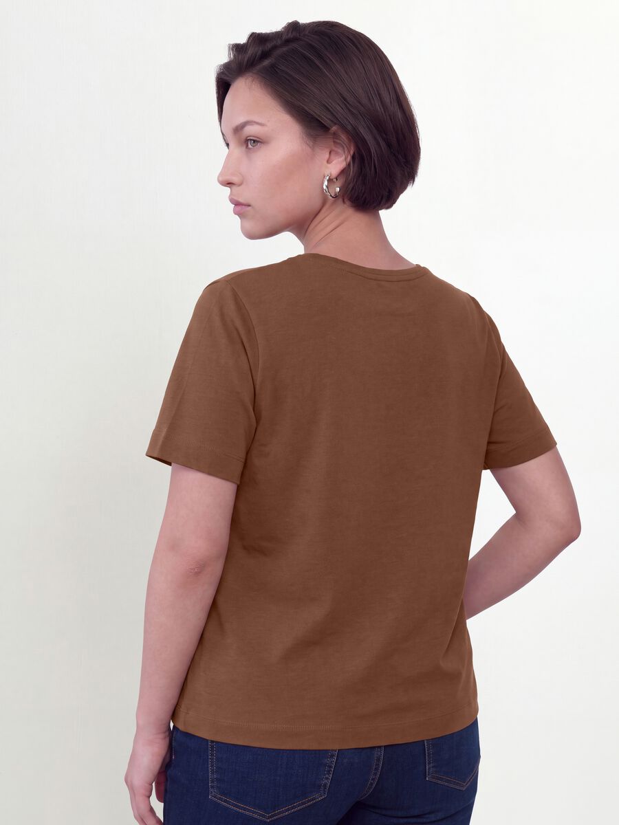 Brown pure cotton T-shirt with floral print, regular fit_2