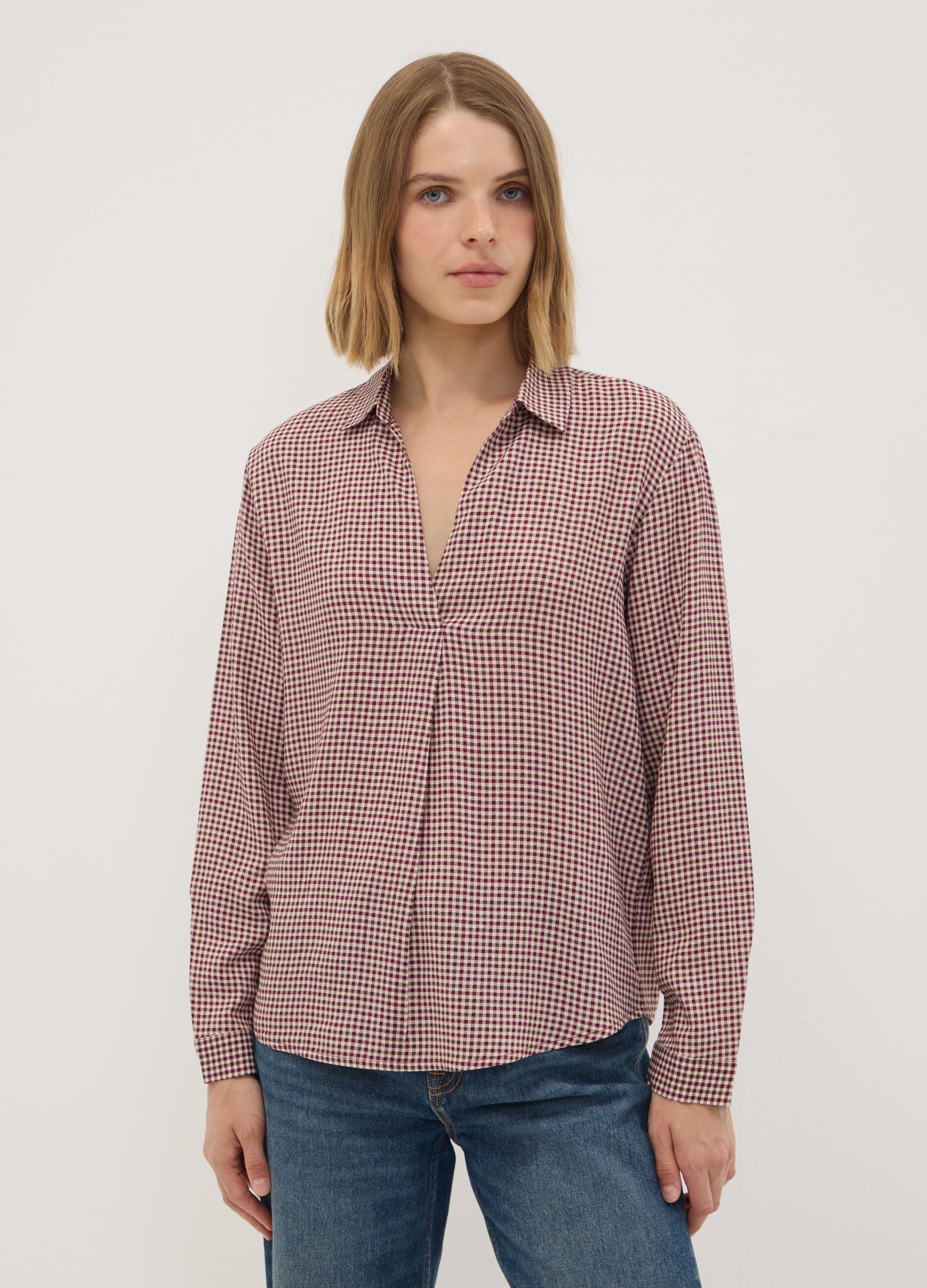 Camicia marrone a quadretti in pura viscosa con colletto classico regular fit