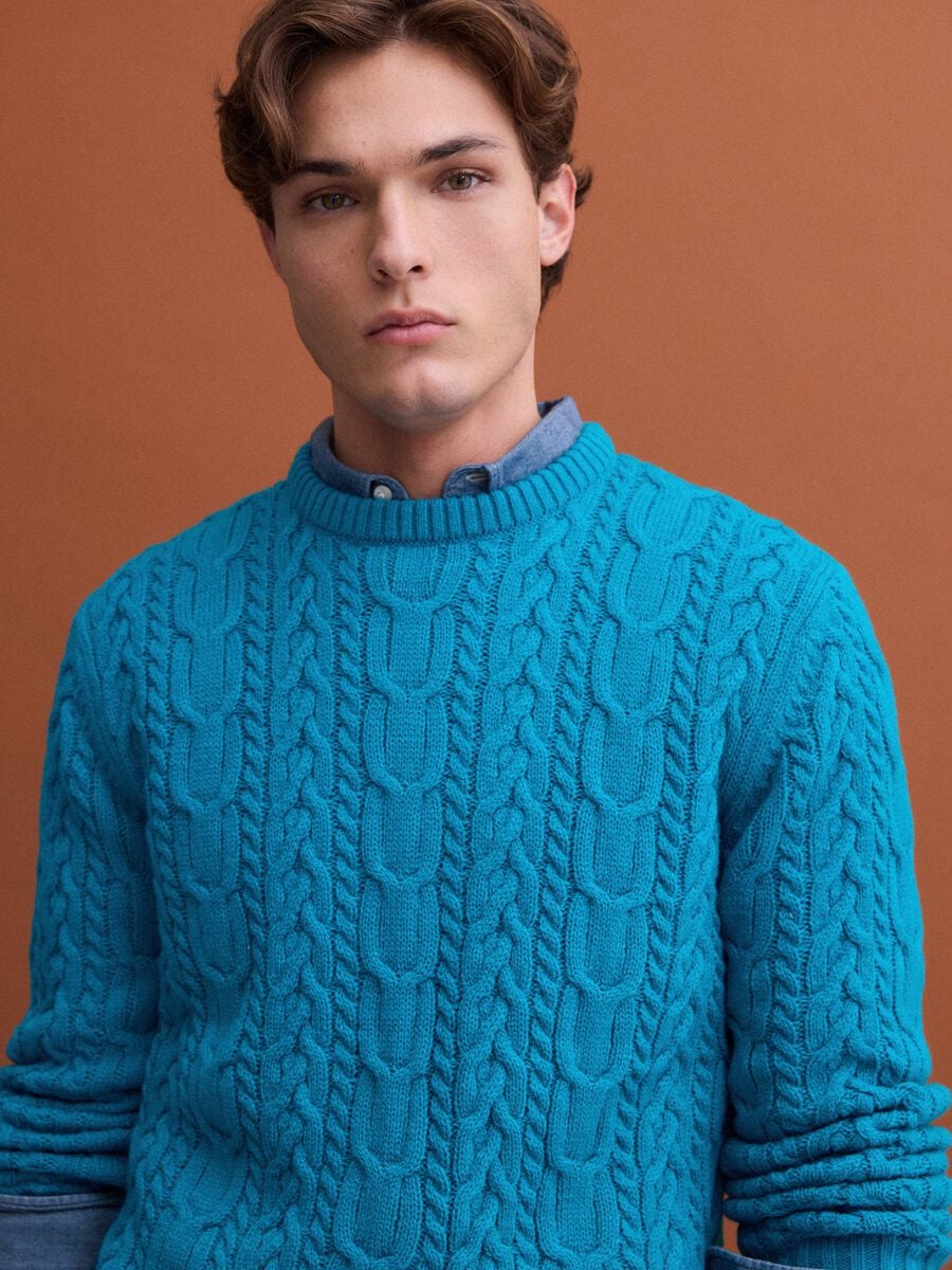 Maglia azzurra girocollo in misto lana con lavorazione jacquard_2