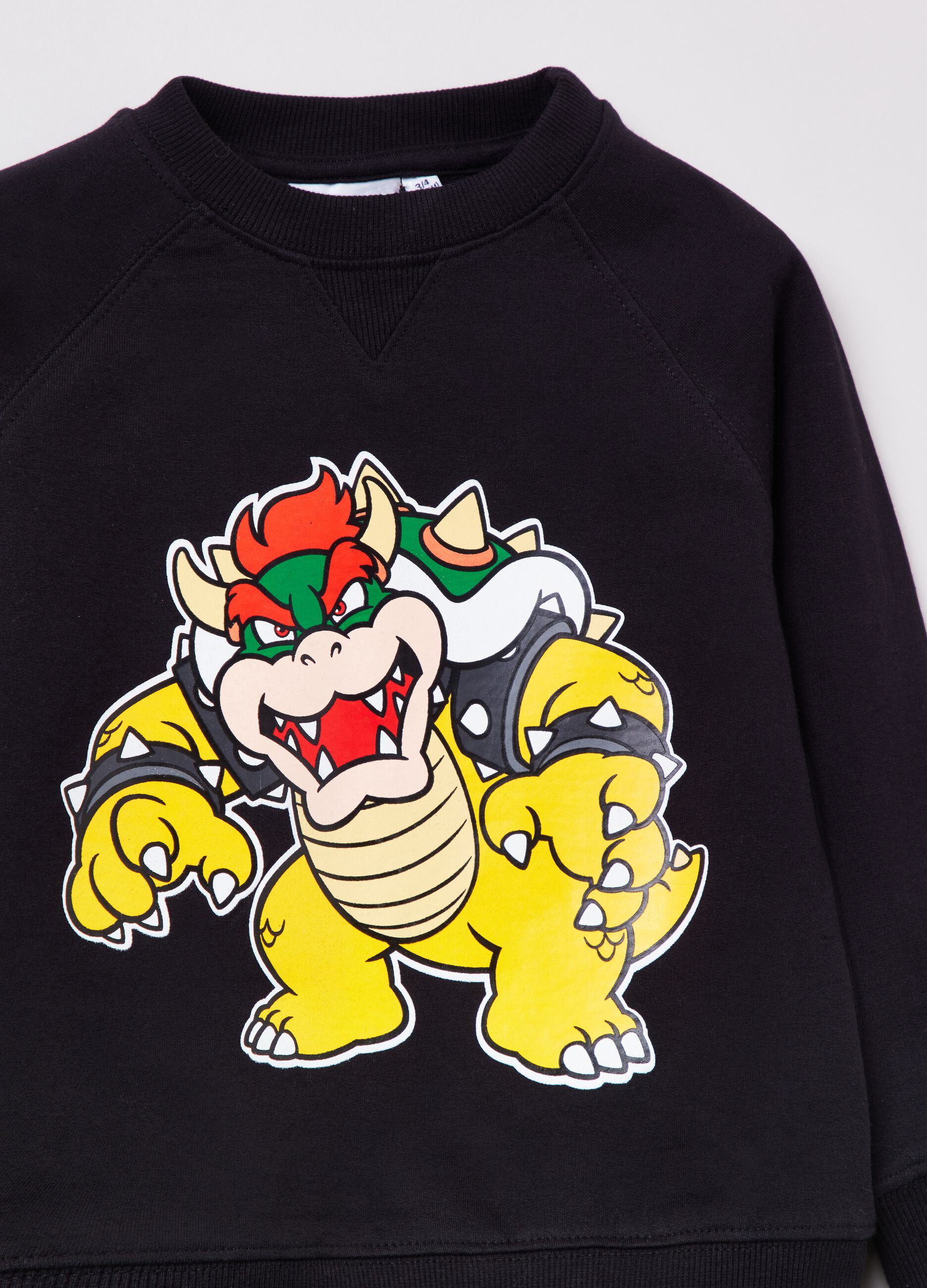 Sweatshirt with Super Mario Bowser print