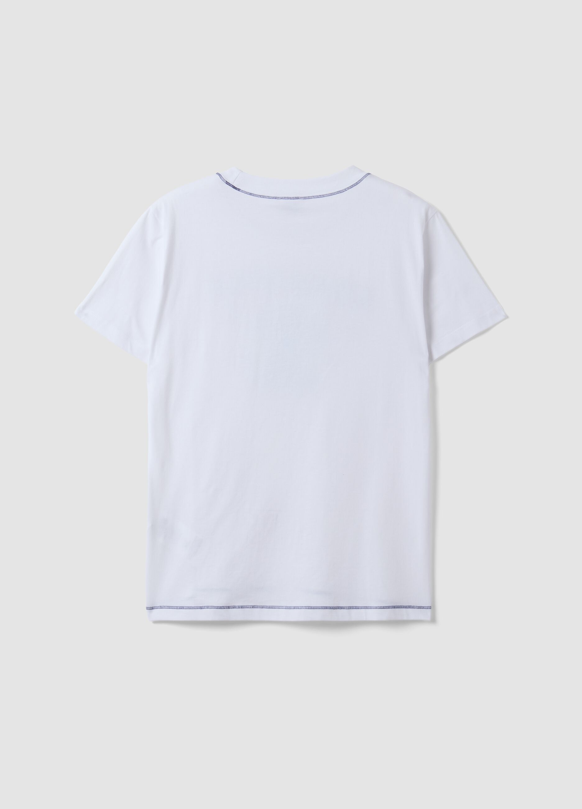 T-shirt branca em algod&atilde;o puro com estampado do Stitch, corte regular