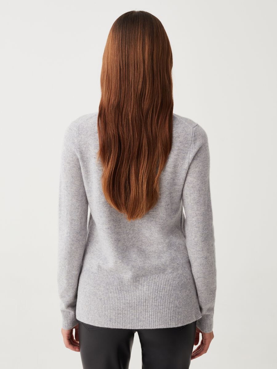 Cashmere pullover with high neck_2