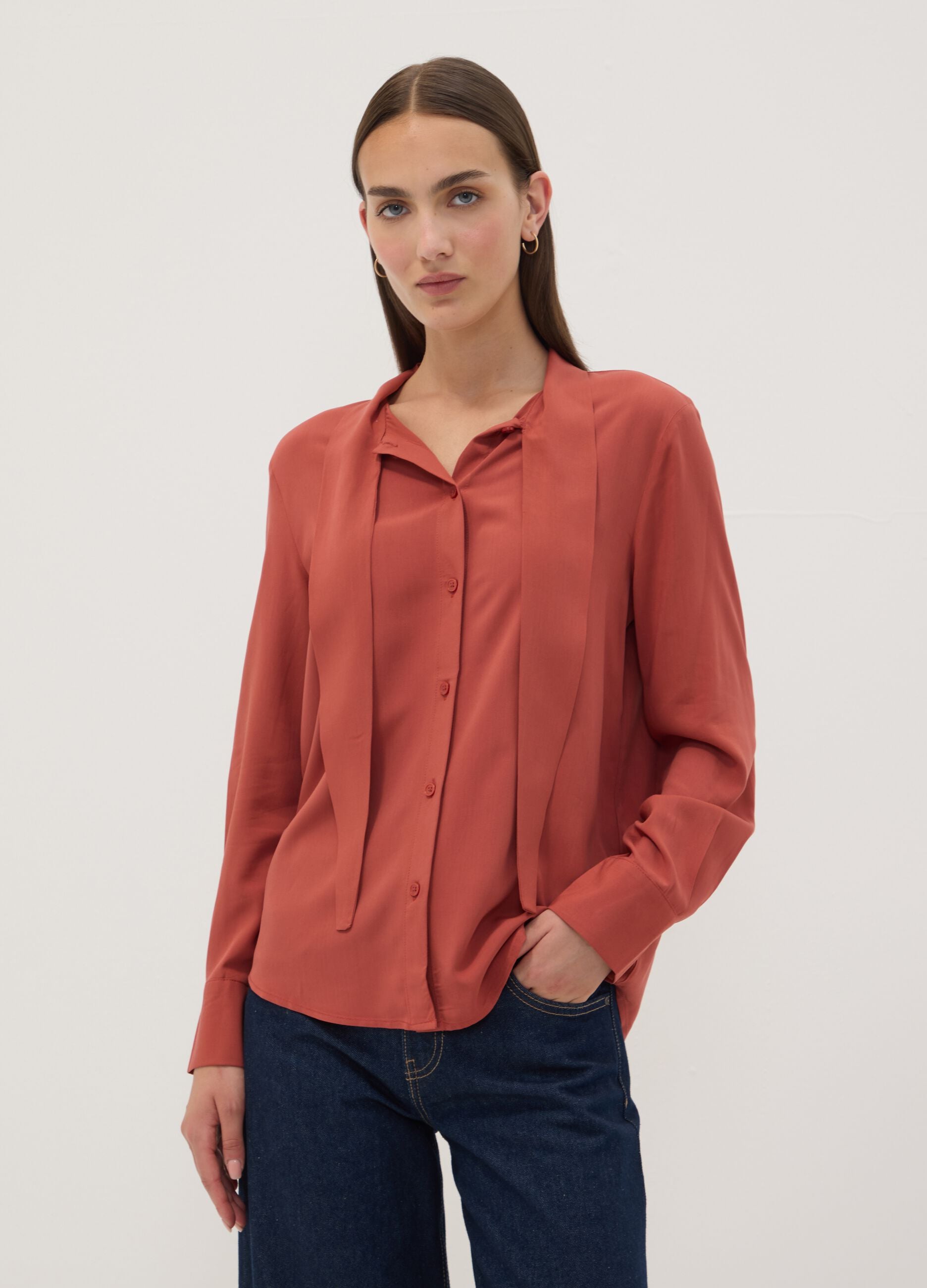 Red pure viscose shirt with neck bow, regular fit