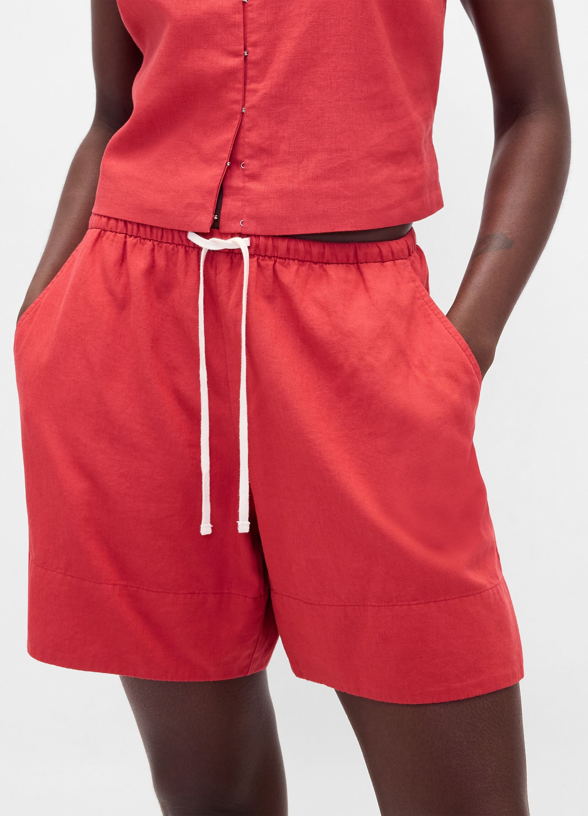 Linen and viscose blend shorts
