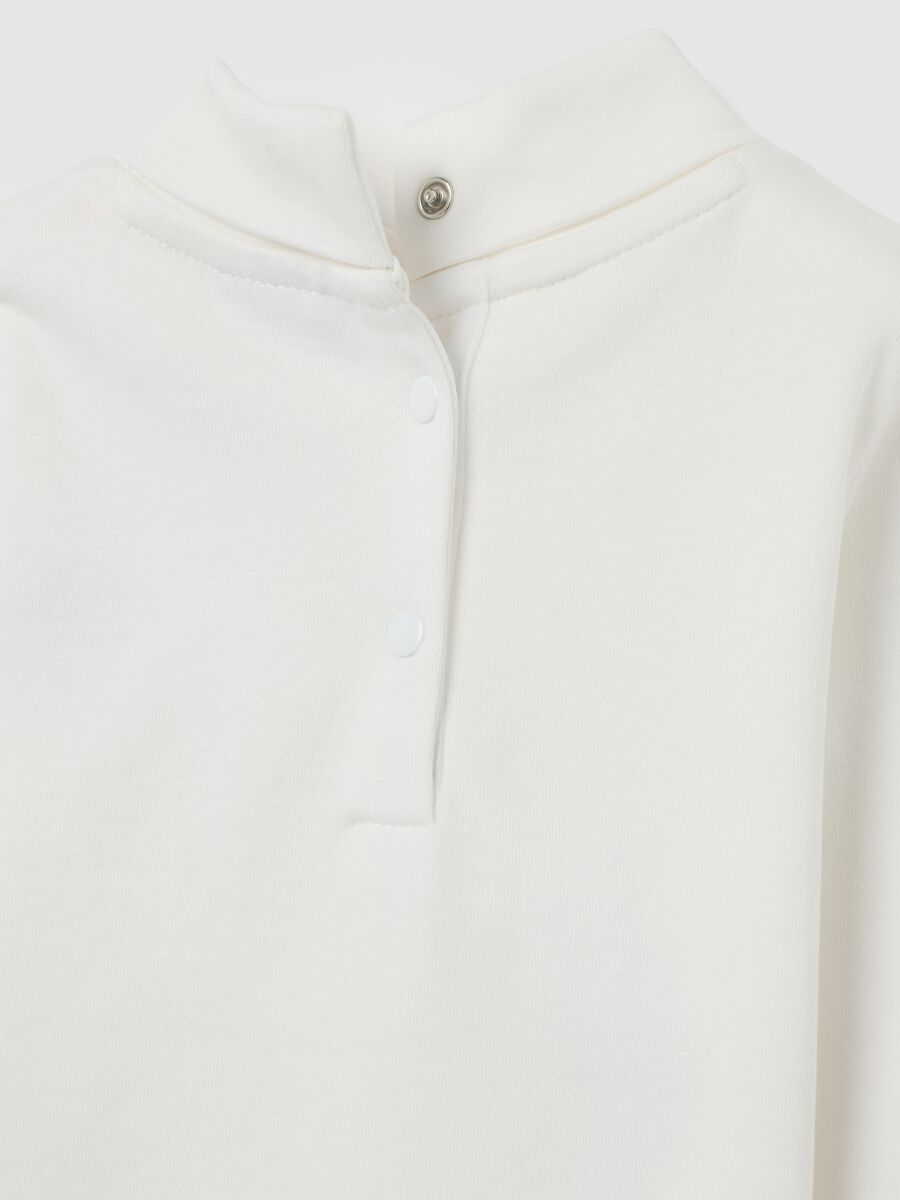 Red pure cotton high neck regular fit girl's t-shirt_3