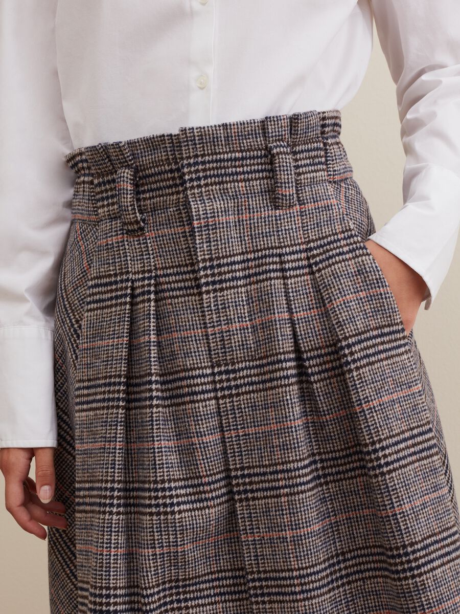 Midi skirt in Prince of Wales check with darts_3