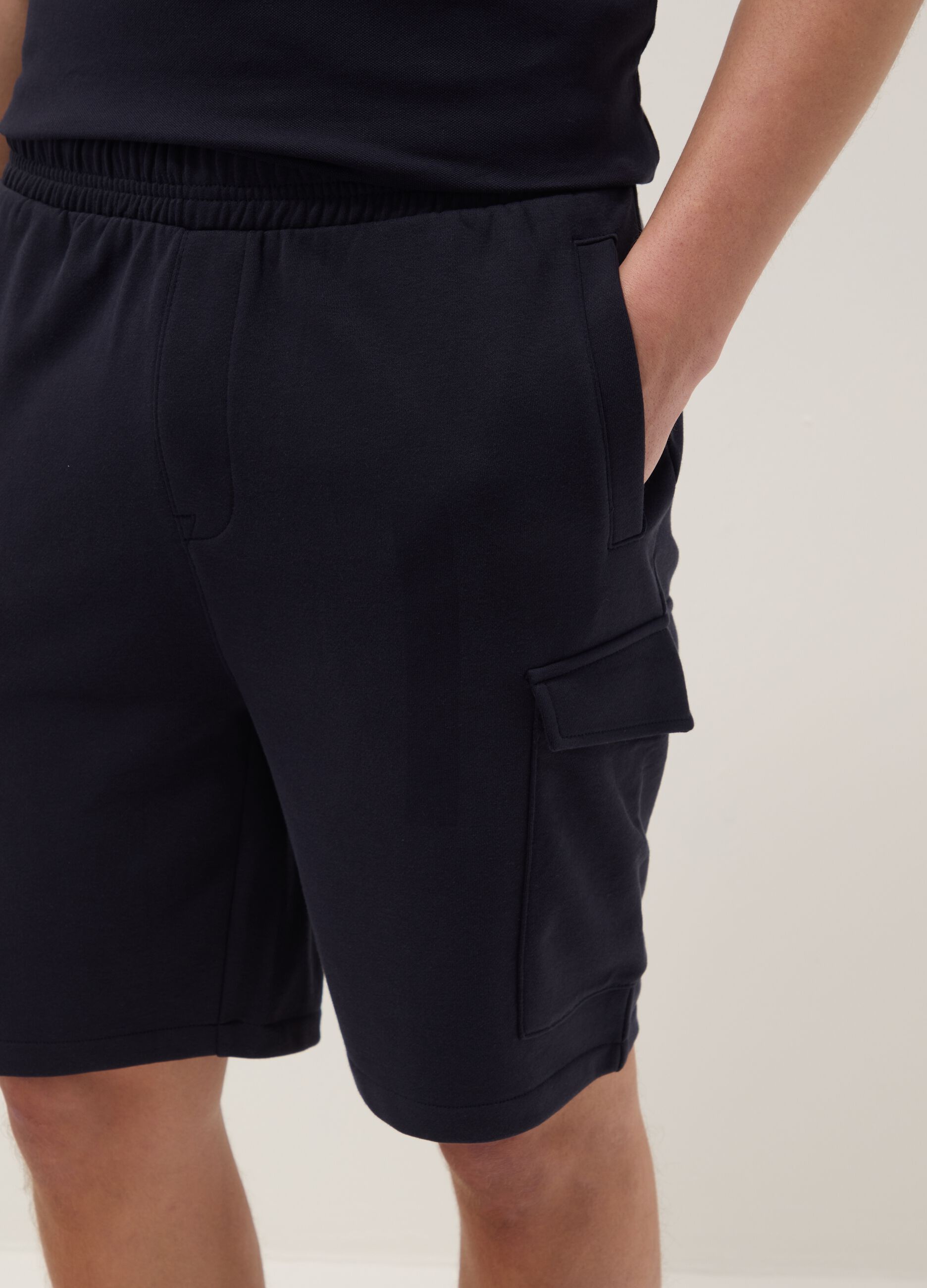 Black cotton-blend cargo Bermuda shorts