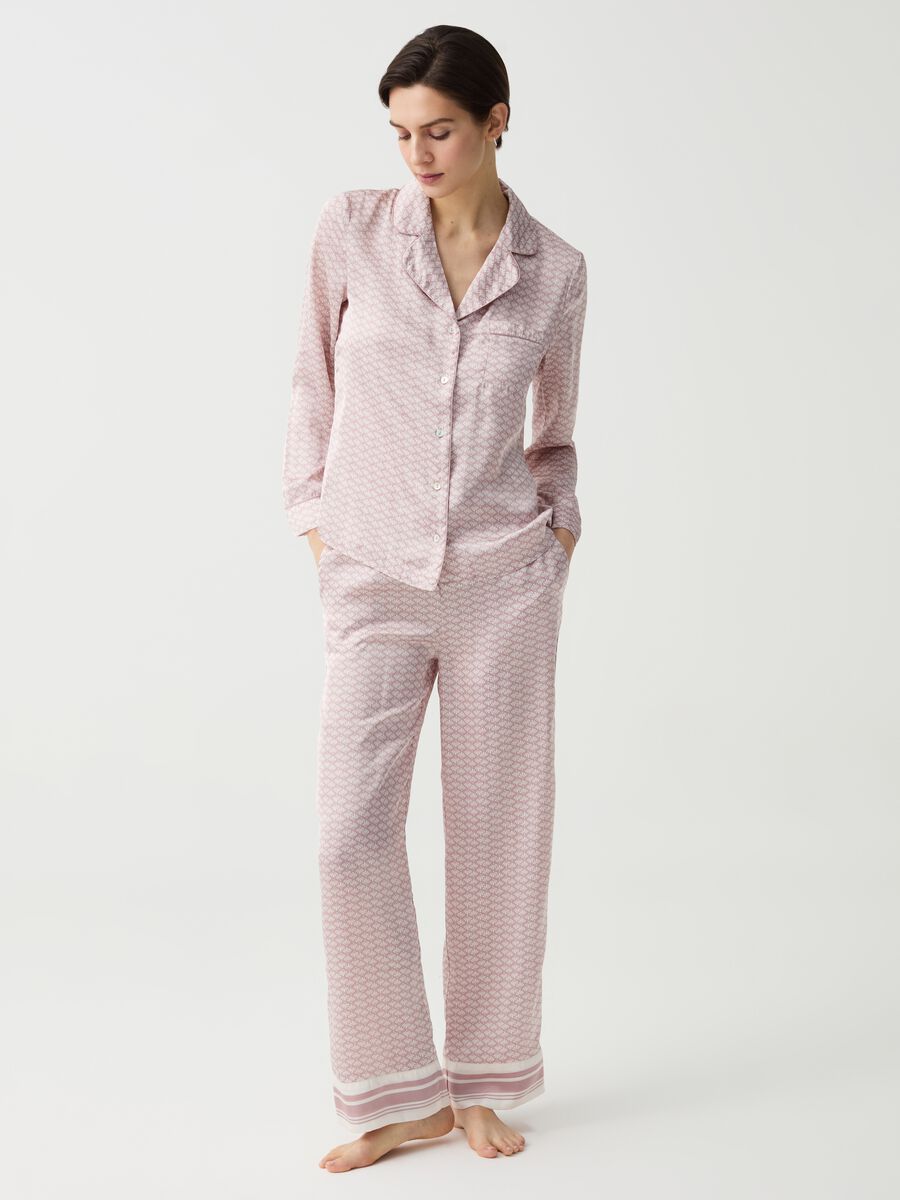 Satin pyjama trousers with pattern_0