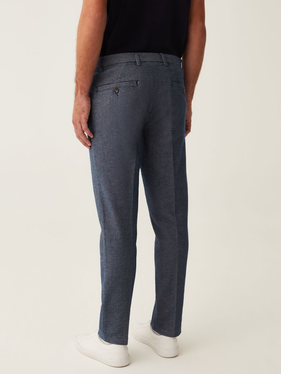 Chinos with inverted pleats and micro weave_2