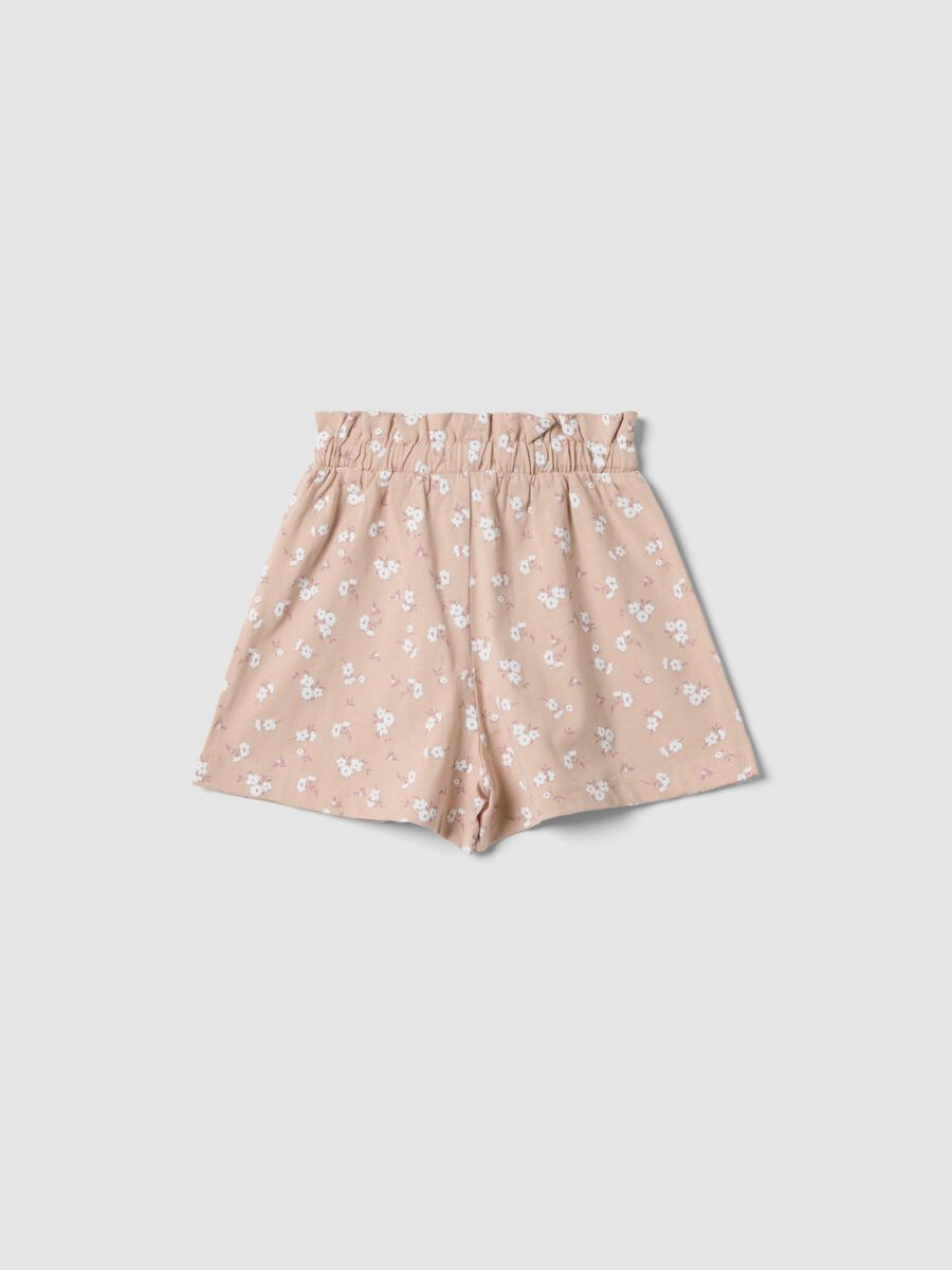 Beige Shorts aus reiner Baumwolle f&uuml;r M&auml;dchen mit Blumenmuster_1