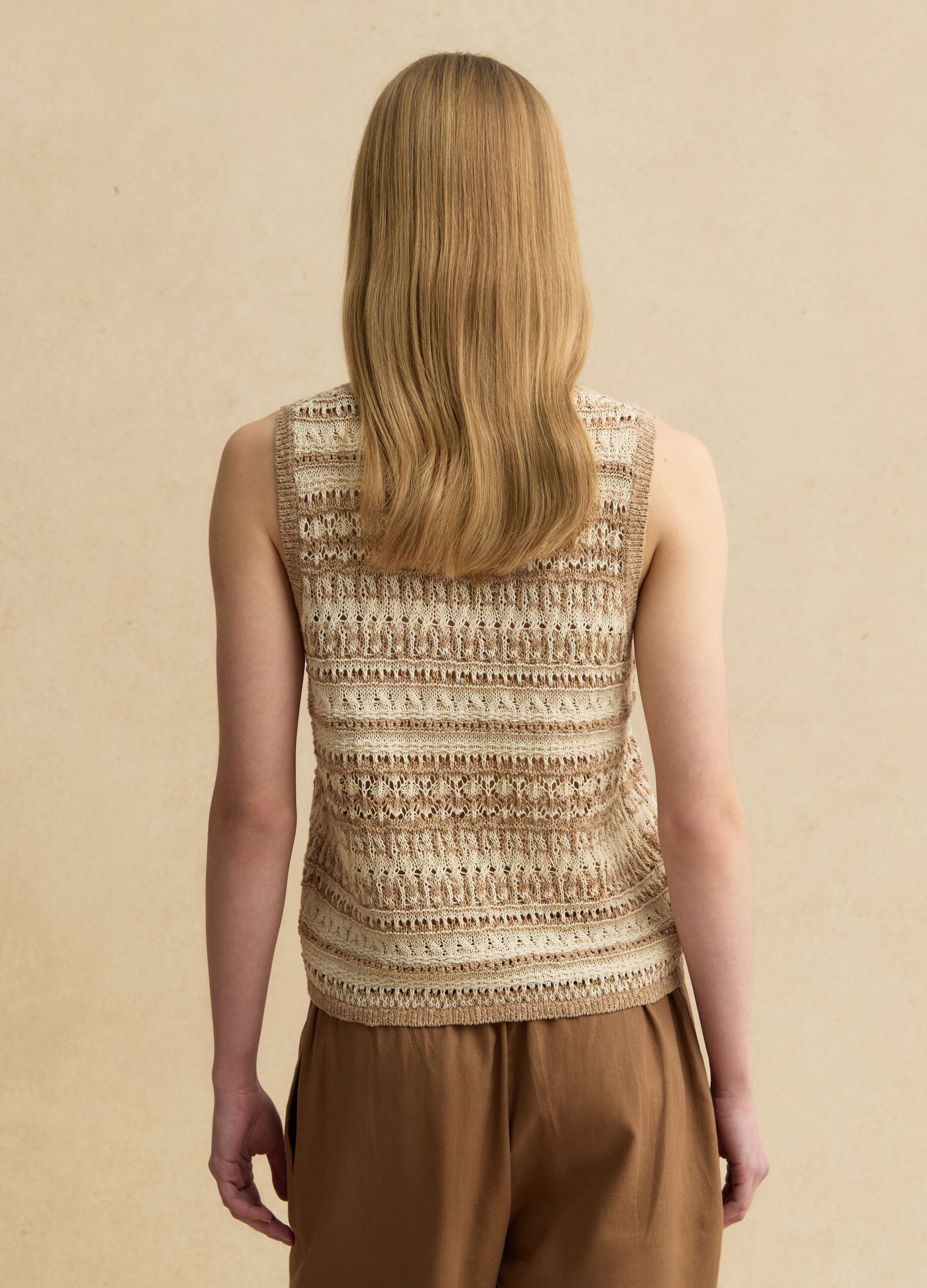 Multicolour cotton blend regular fit tank top with perforated texture