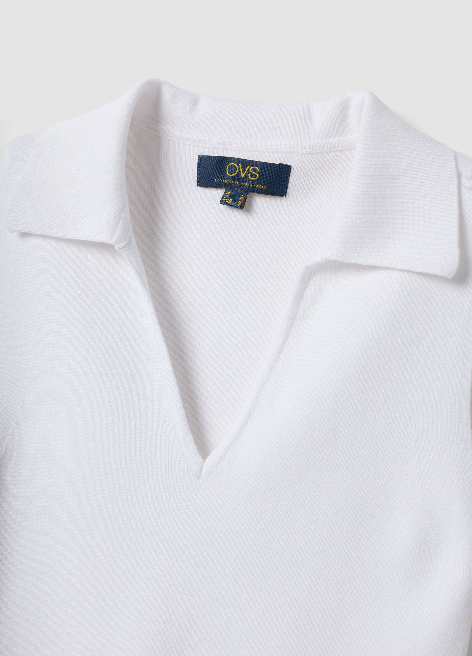 White viscose-blend top with collar
