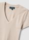 T-shirt bege em algod&atilde;o el&aacute;stico ajuste regular com decote em V profundo_5