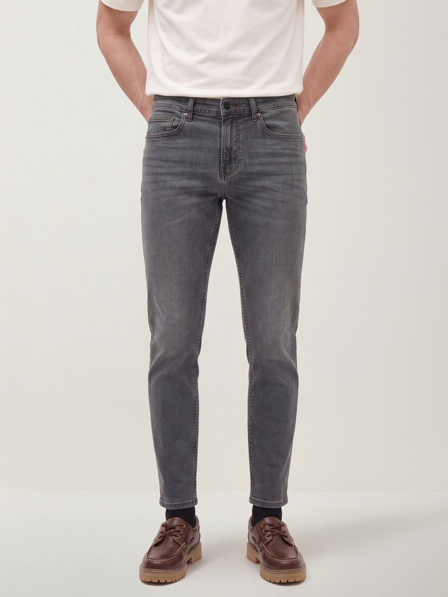 Graue Slim-Fit-Jeans aus Stretch-Baumwolle_1
