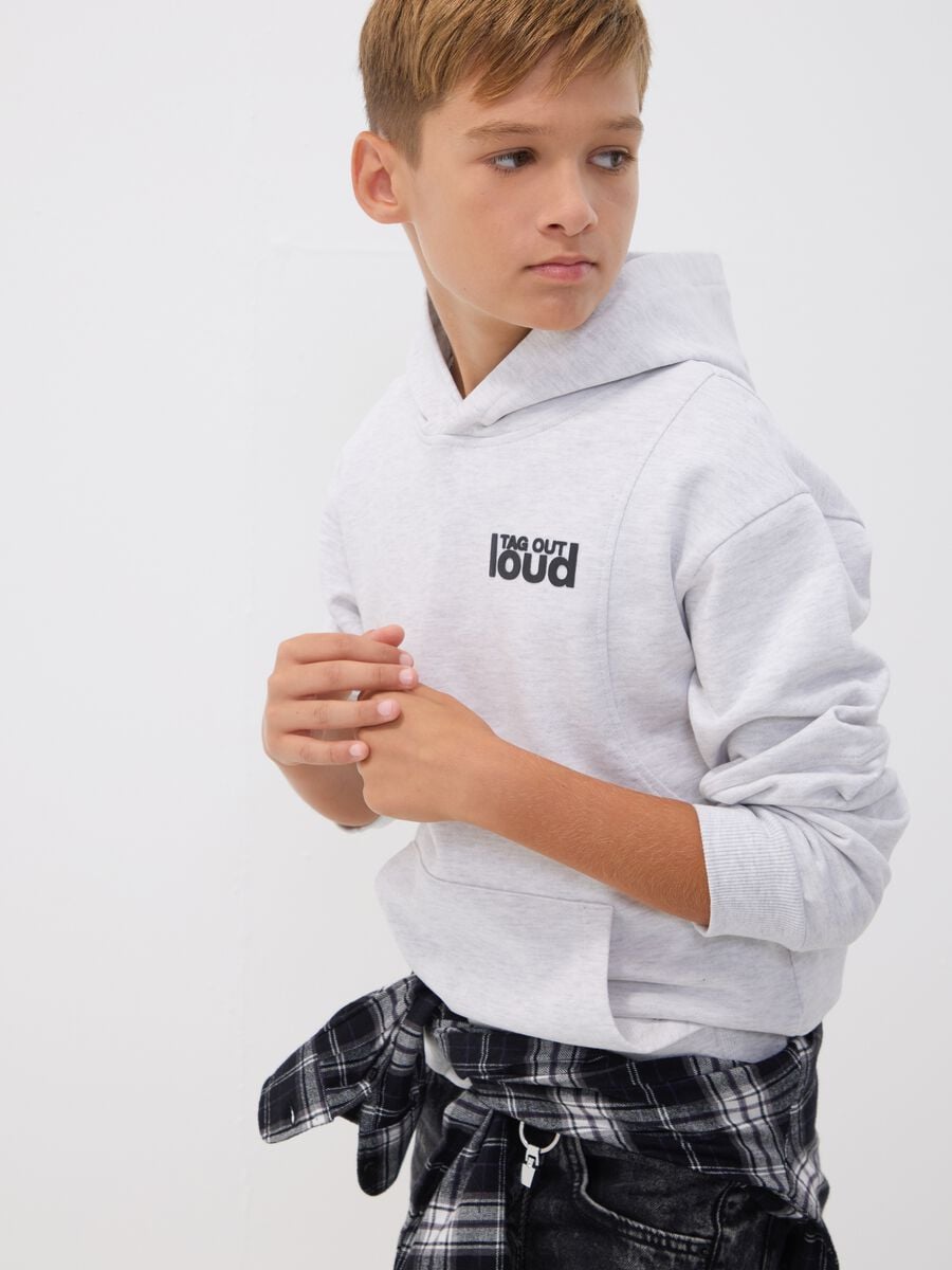 Sweat &agrave; capuche gris coupe oversize en m&eacute;lange coton et viscose pour gar&ccedil;on_0