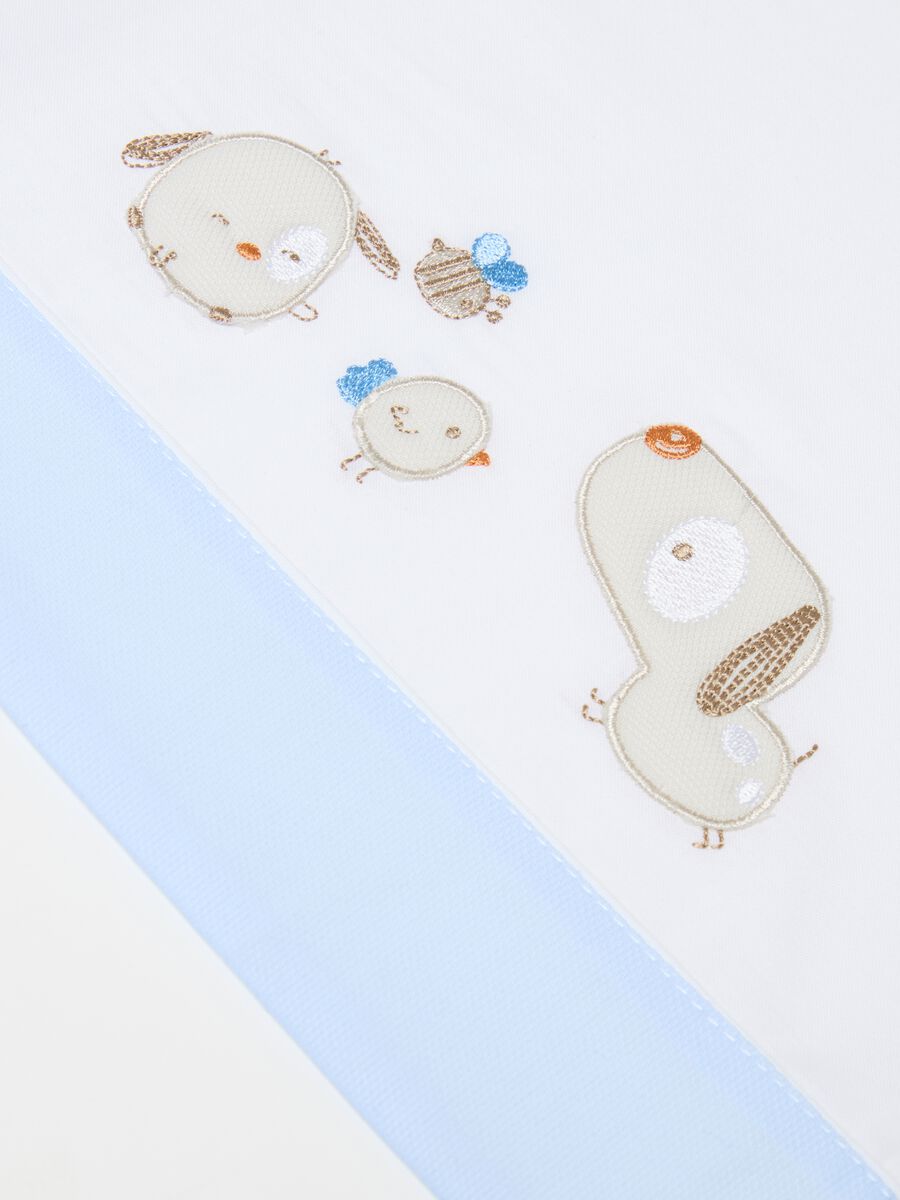 Three-piece crib set in cotton with animal embroidery_1
