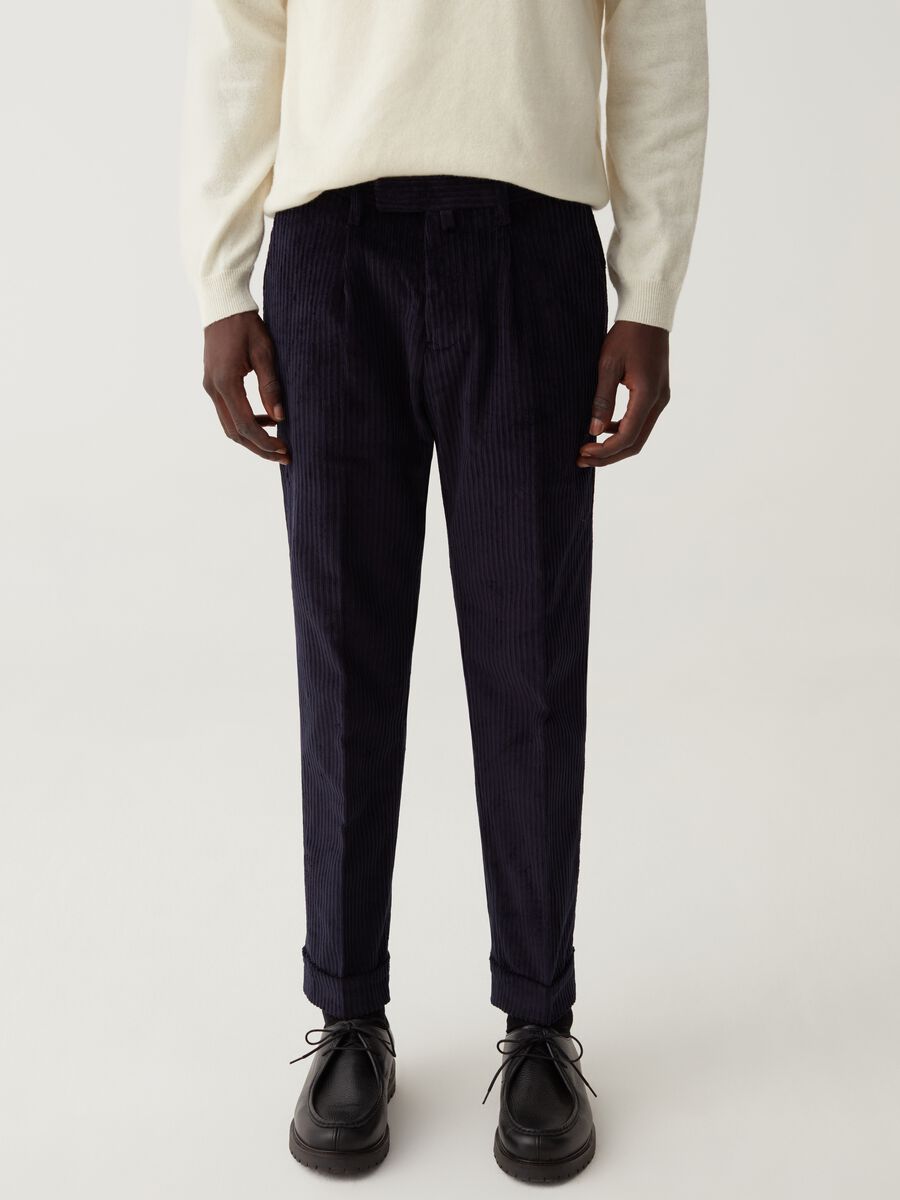 The Perfect Item chino trousers in corduroy_0