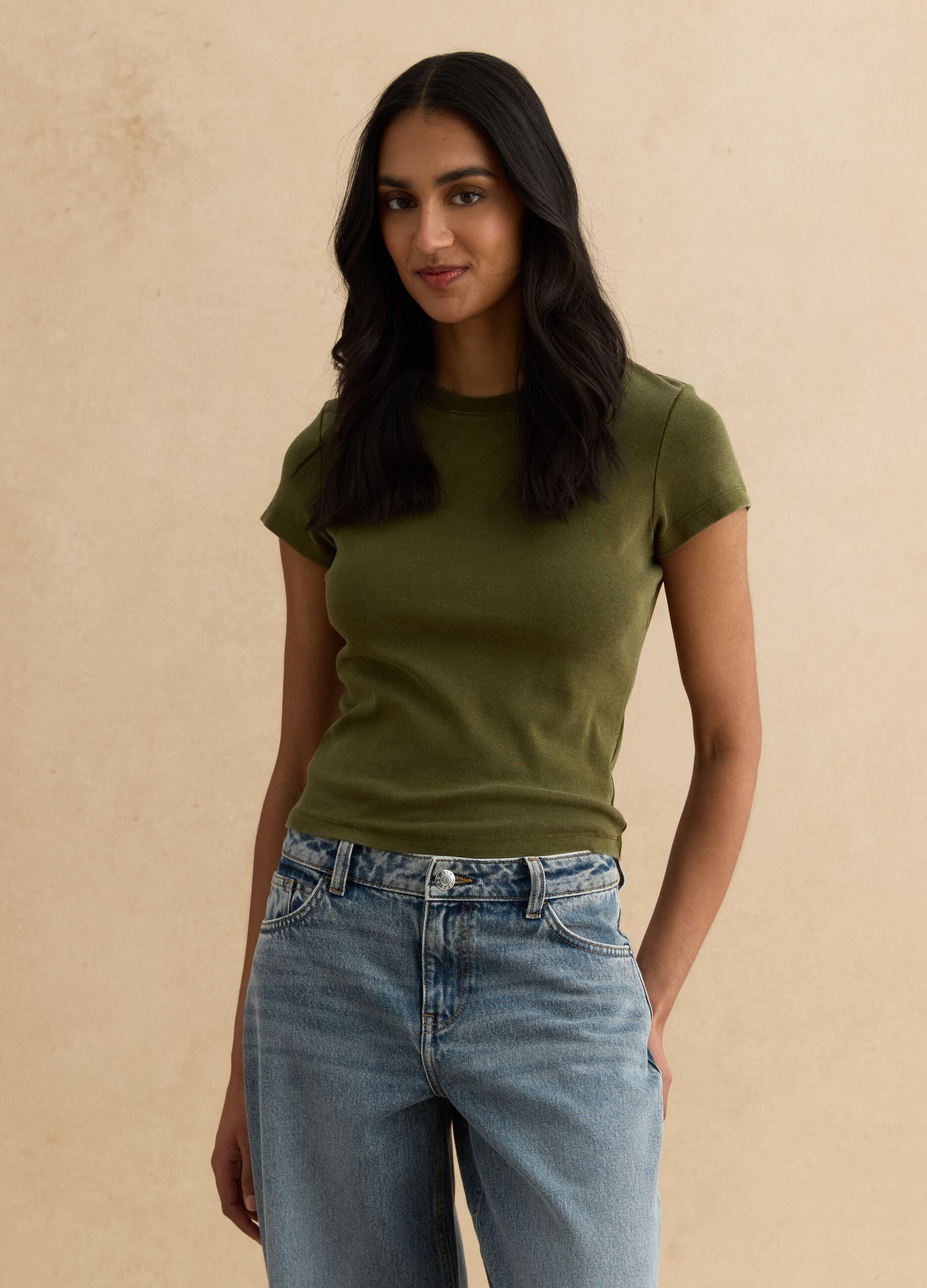 Gr&uuml;nes T-Shirt aus elastischer Baumwolle