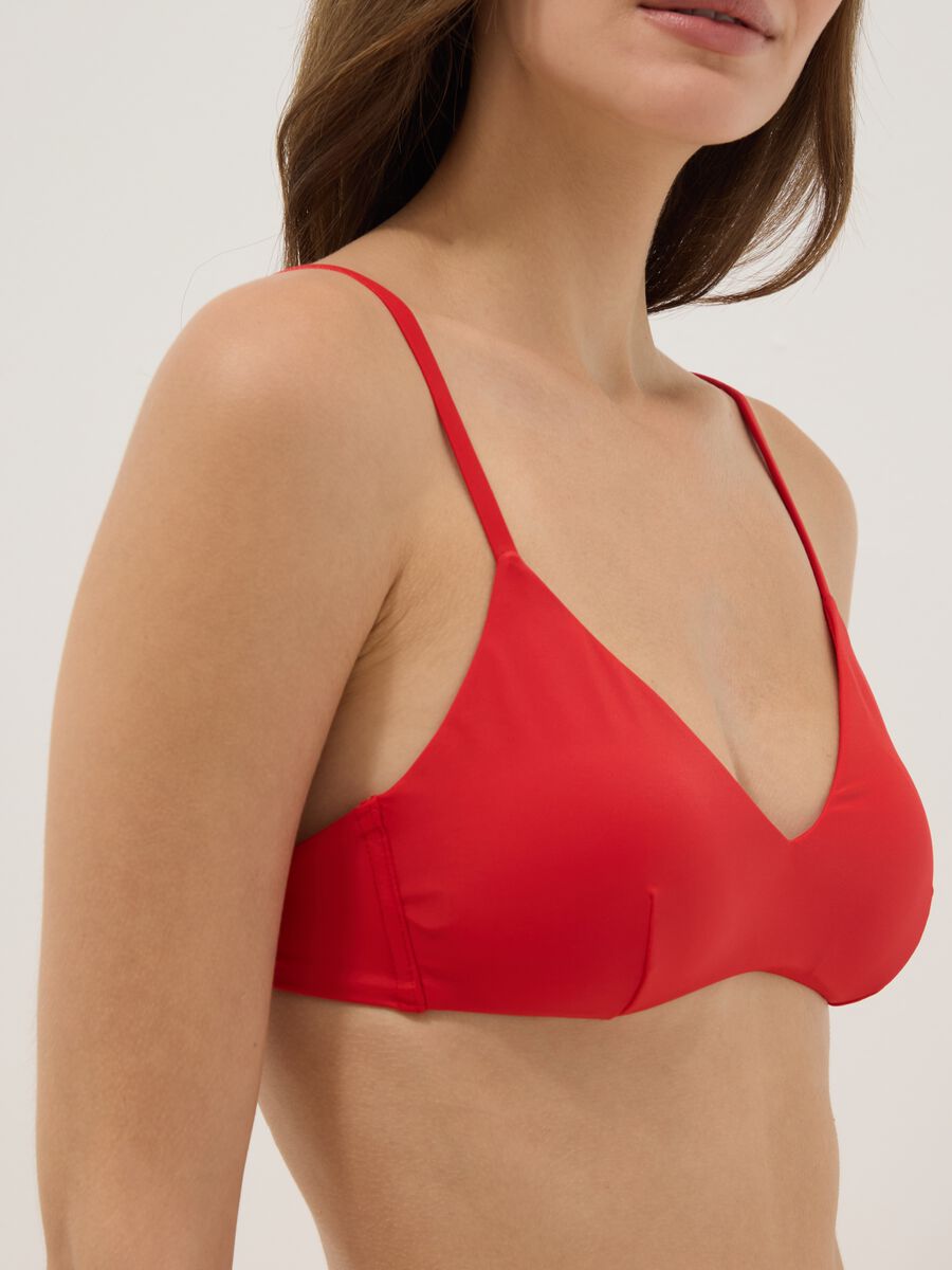 Red triangle bikini top in stretch fabric_3