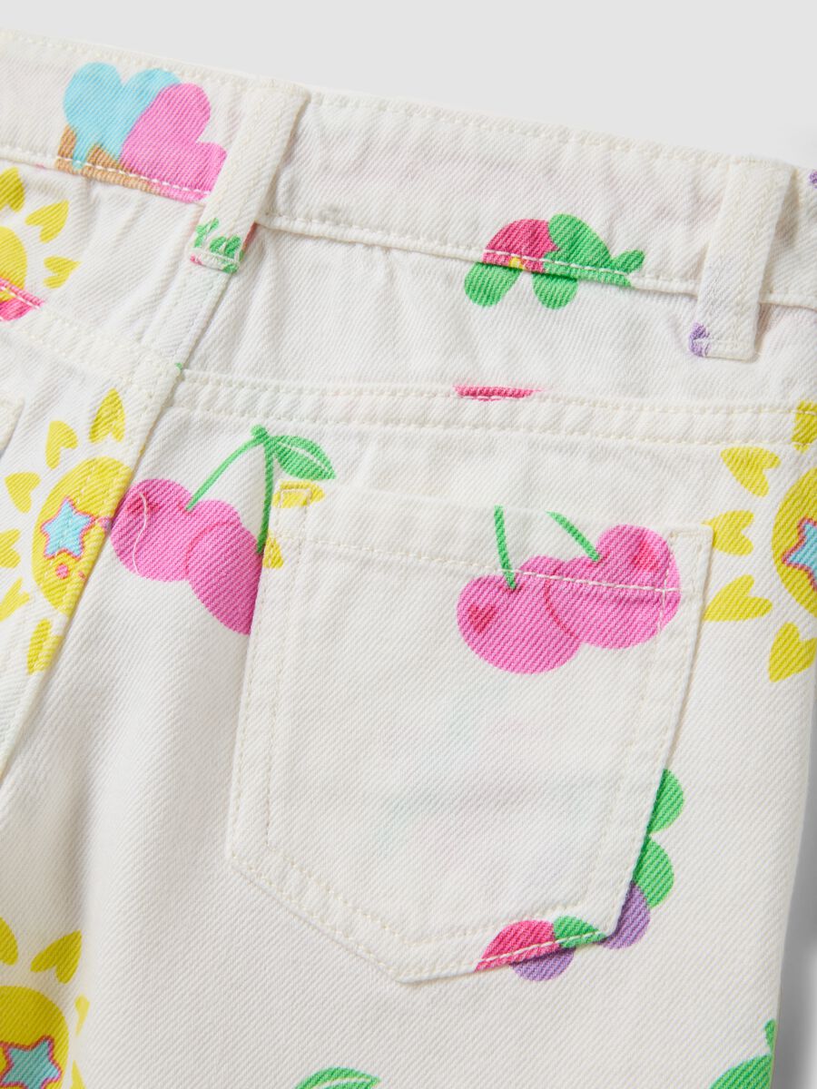 White pure cotton shorts with all-over print_3