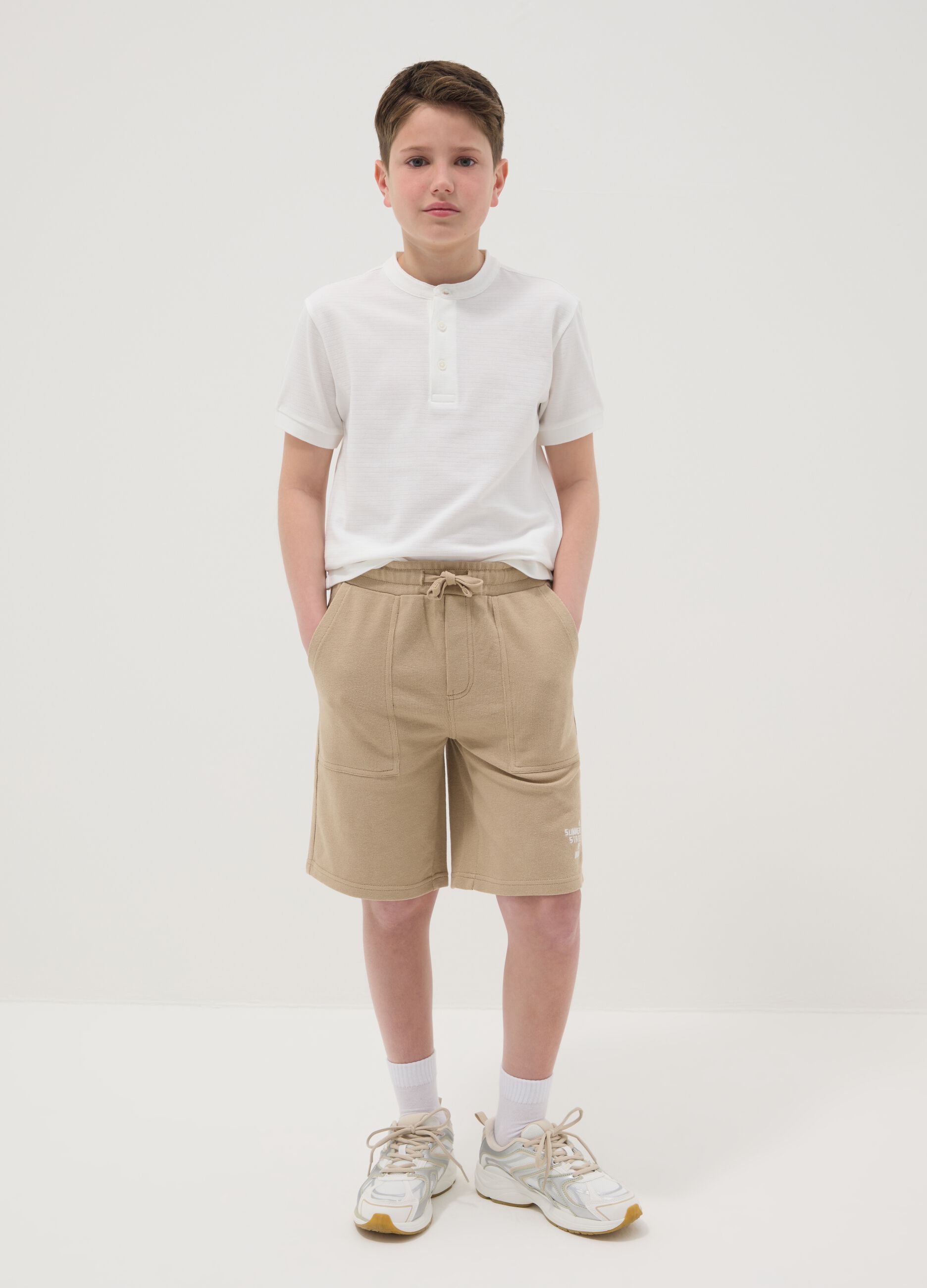 Boy's regular fit beige pure cotton shorts