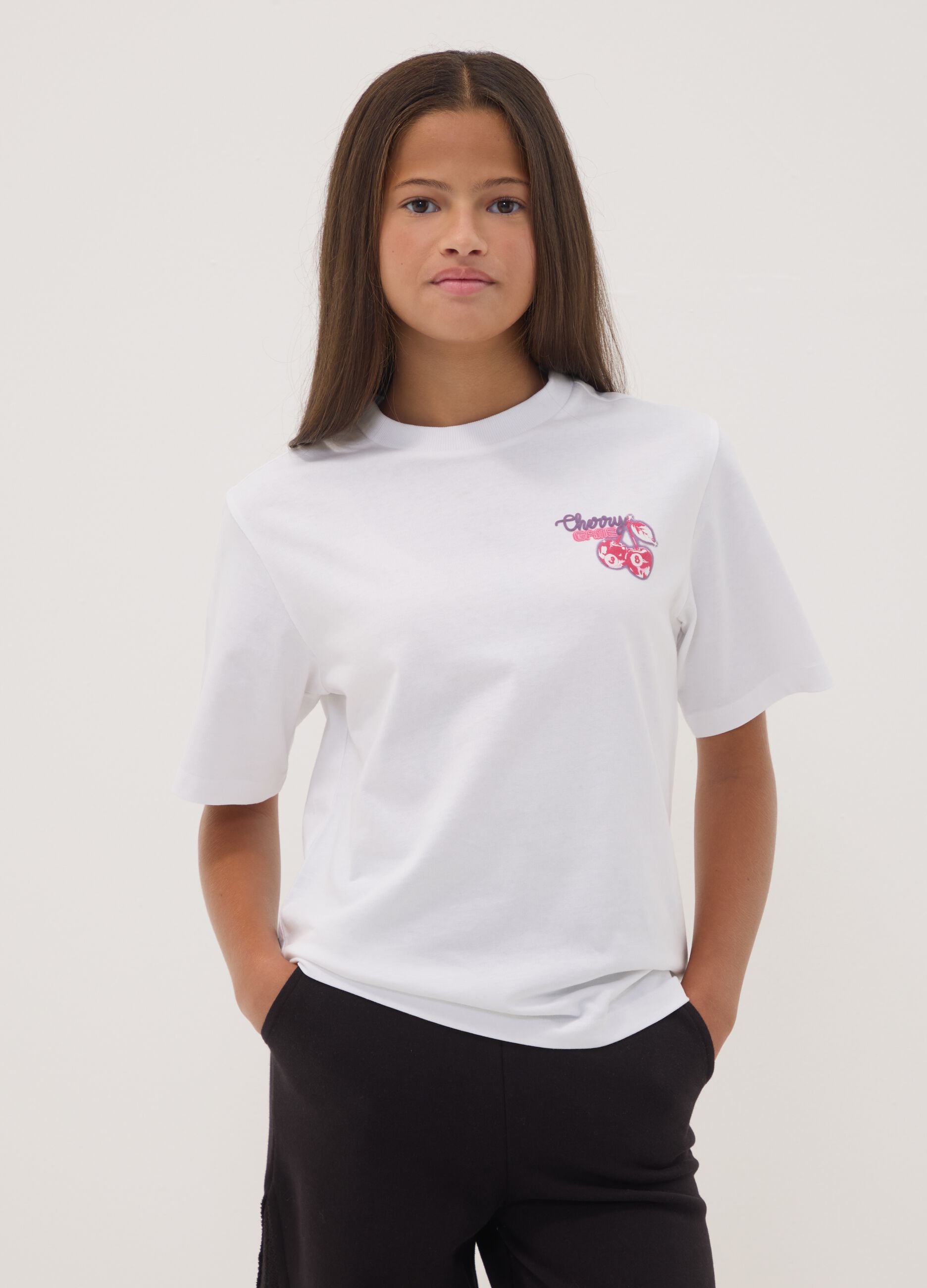 &Lambda;&epsilon;&upsilon;&kappa;ό T-shirt &alpha;&pi;ό 100% &beta;&alpha;&mu;&beta;ά&kappa;&iota; &mu;&epsilon; &rho;&iota;&mu;&pi; &lambda;&alpha;&iota;&mu;ό&kappa;&omicron;&psi;&eta; &kappa;&alpha;&iota; &sigma;&tau;ά&mu;&pi;&alpha; &kappa;&epsilon;&rho;ά&sigma;&iota;&alpha;