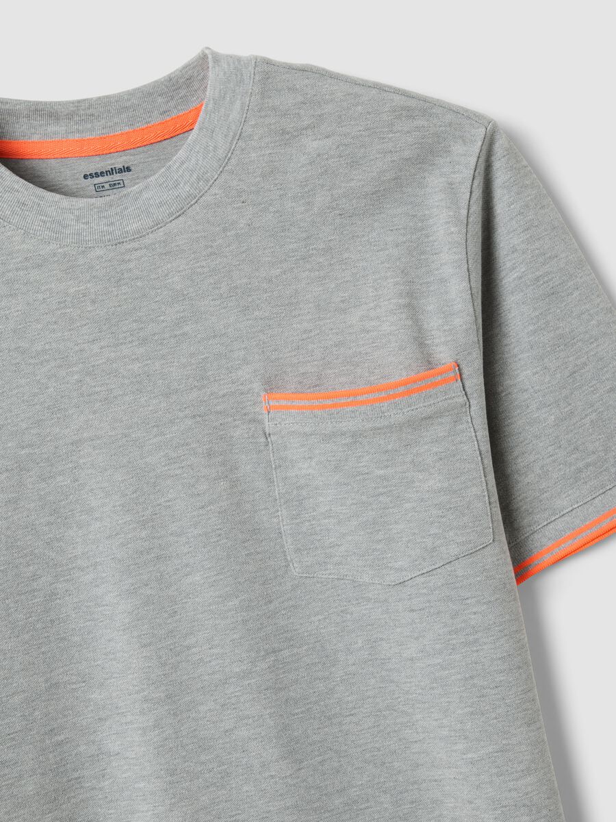 Grey stretch cotton T-shirt with chest pocket_1