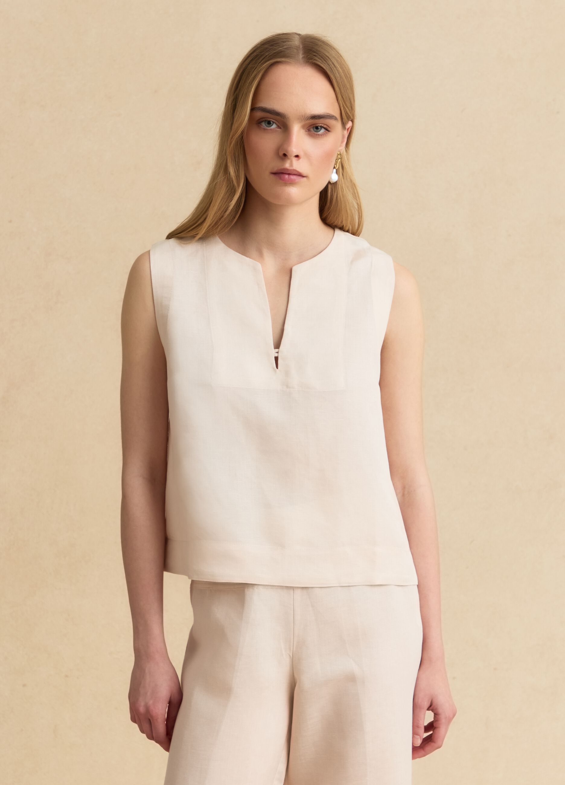 Beige linen-viscose blend top with oversized fit