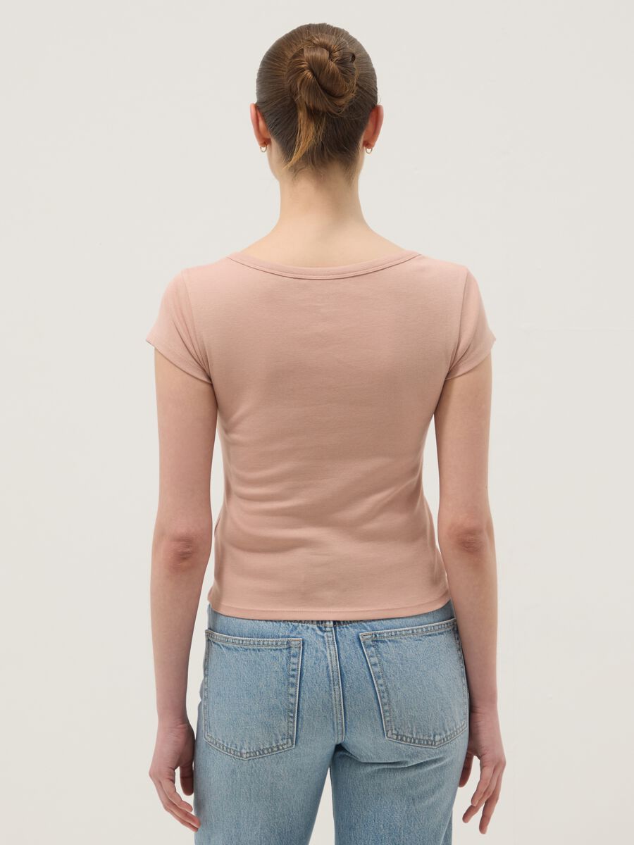 Pink pure cotton regular fit T-shirt with deep serafino neckline_4