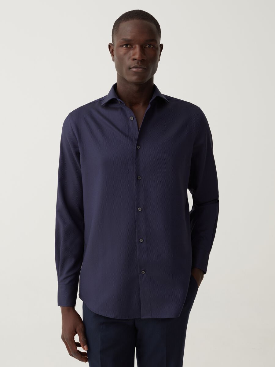 Regular-fit shirt in cotton twill_0