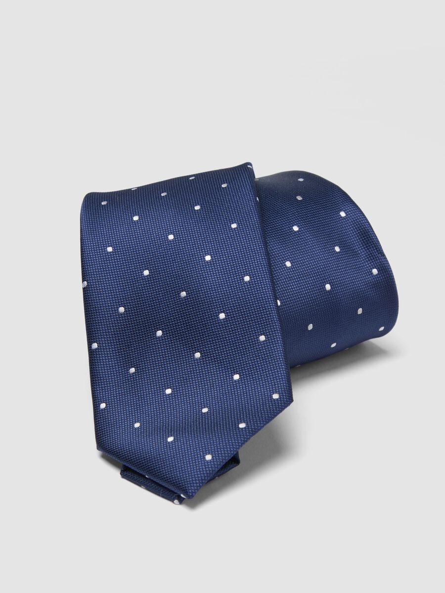 Corbata azul, pala de 7,5 cm, con estampado de peque&ntilde;os lunares_2