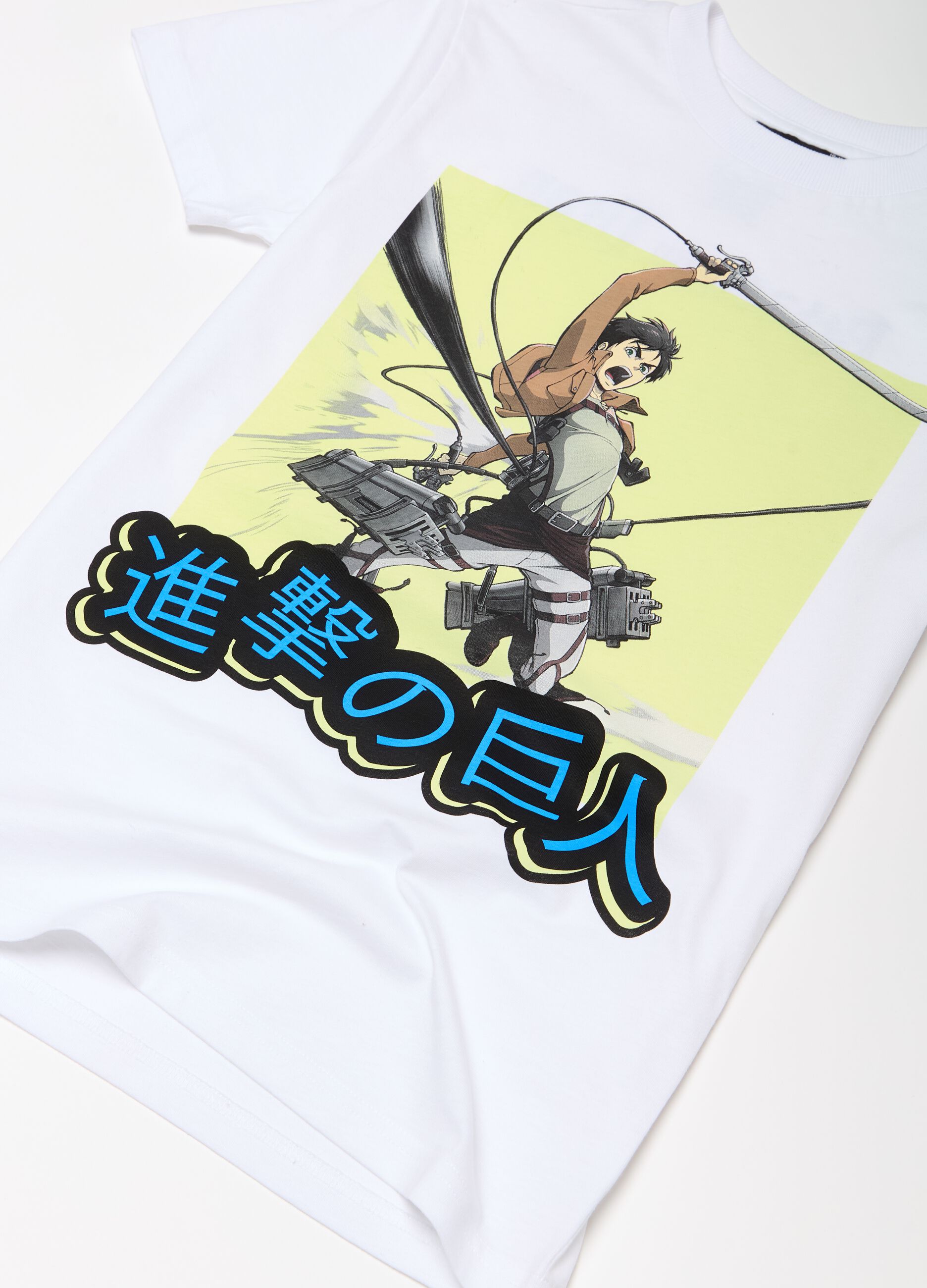 T-shirt with Attack on Titan print