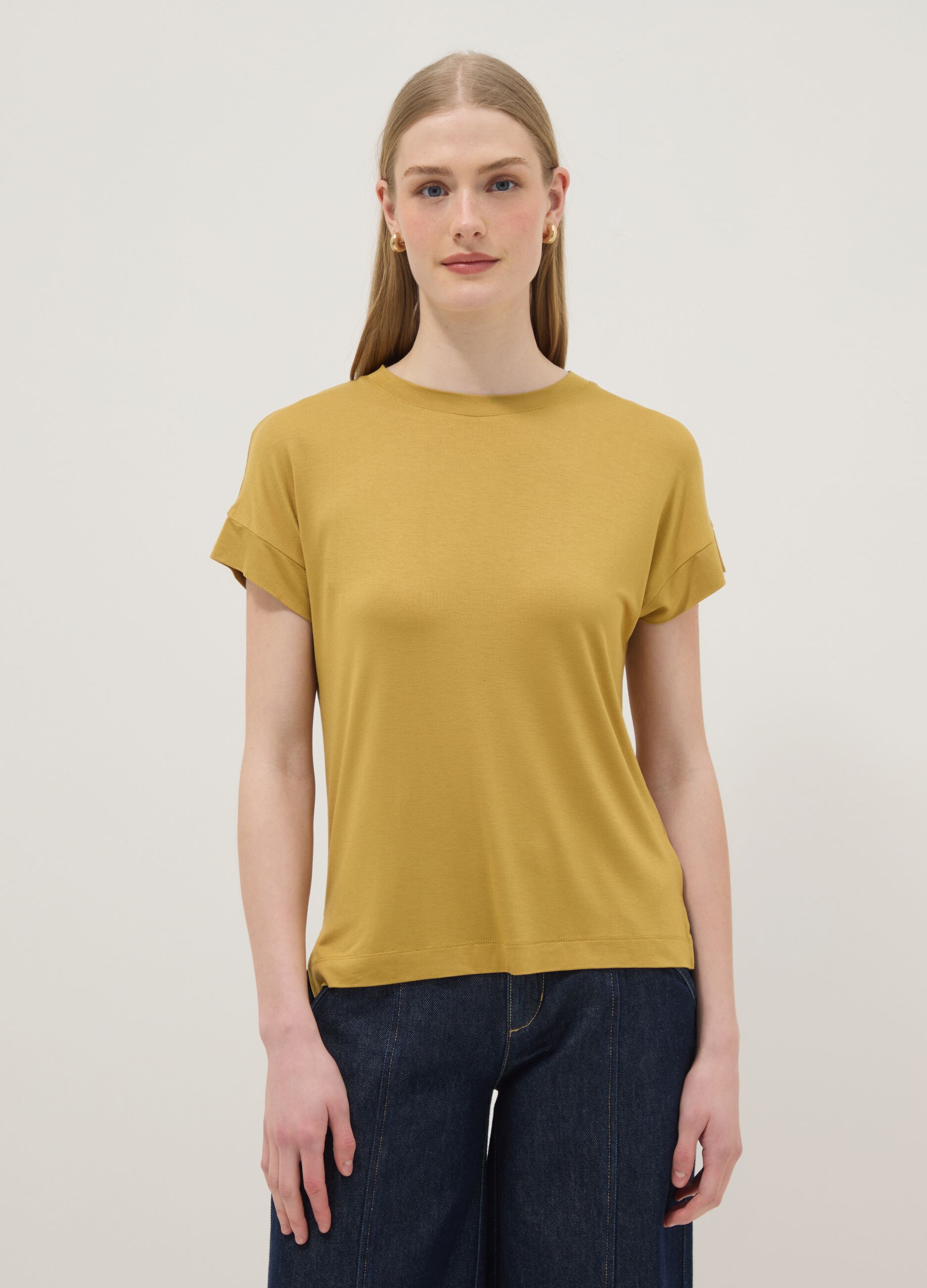 Yellow short-sleeve stretch viscose T-shirt