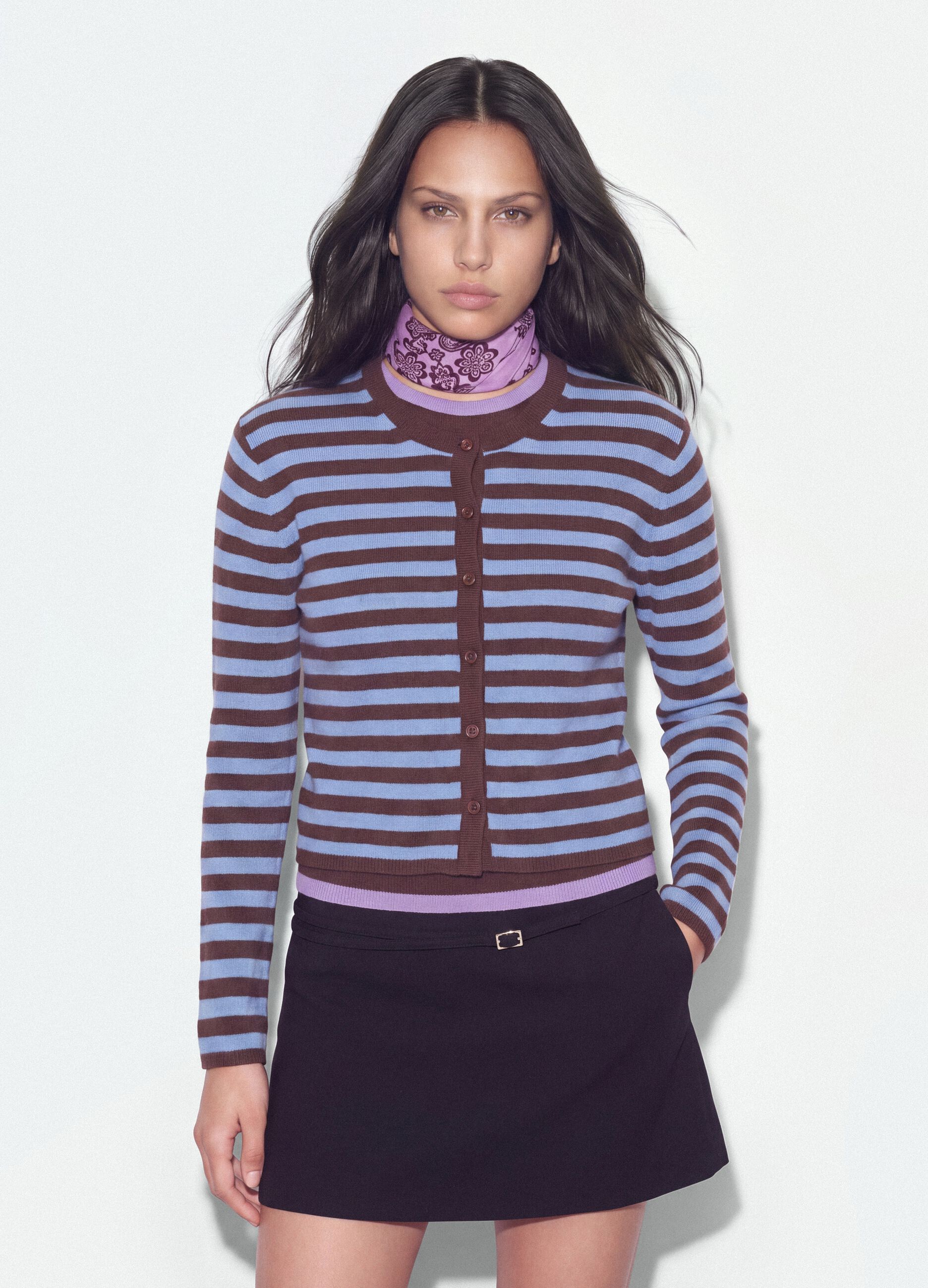 Blauer, gestreifter Oversize-Cardigan mit Rundhalsausschnitt aus Lyocell-Wollmix
