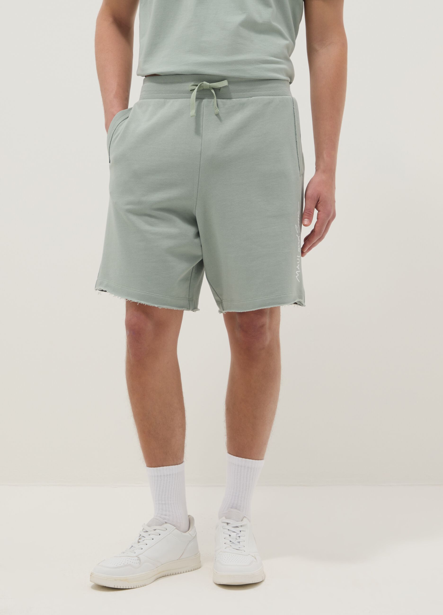 Green pure cotton relaxed-fit shorts