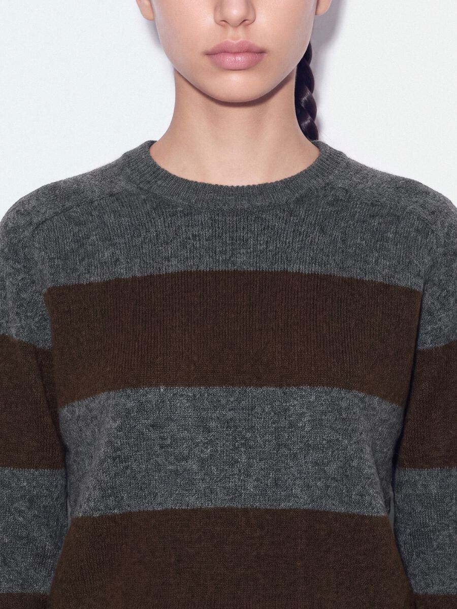 Grey striped stretch wool crew-neck jumper_3