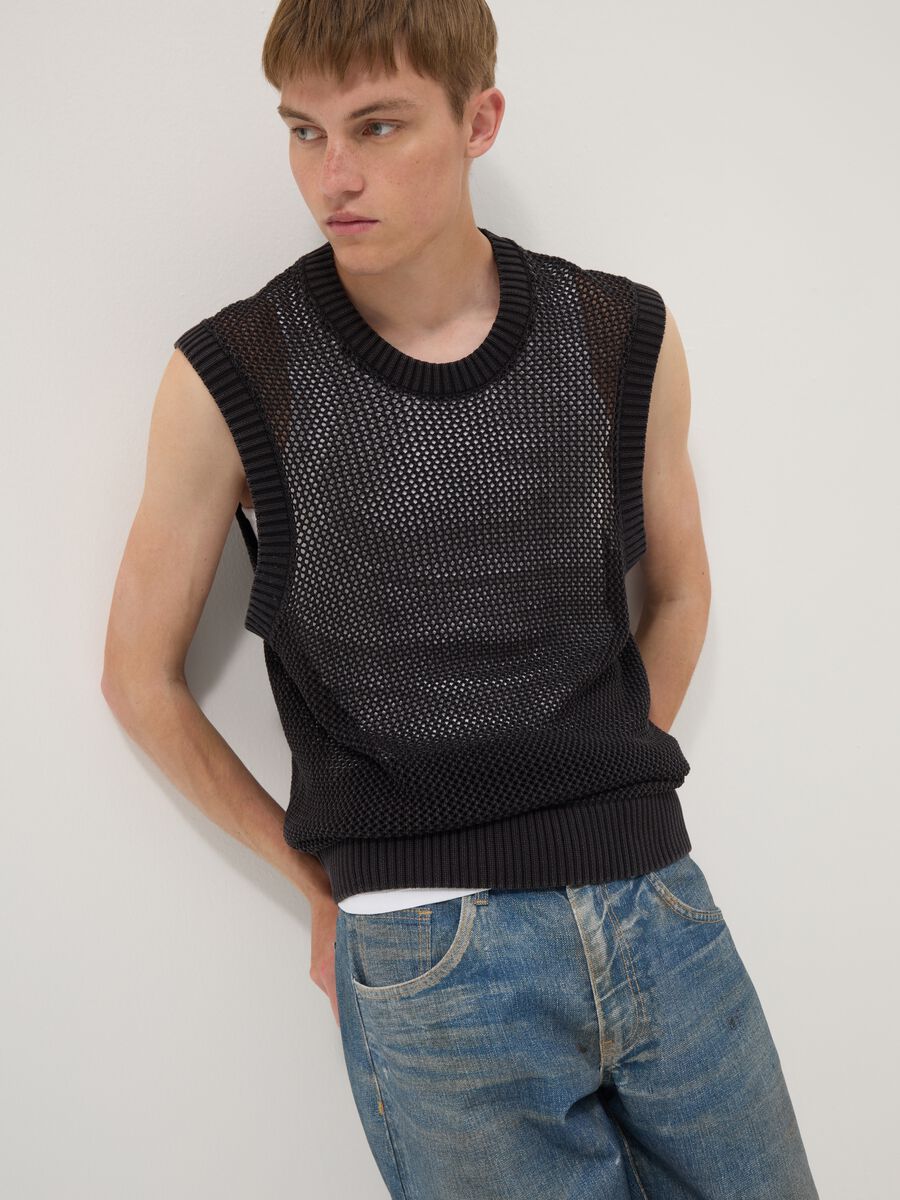 Black pure cotton mesh sleeveless top, oversized fit_3