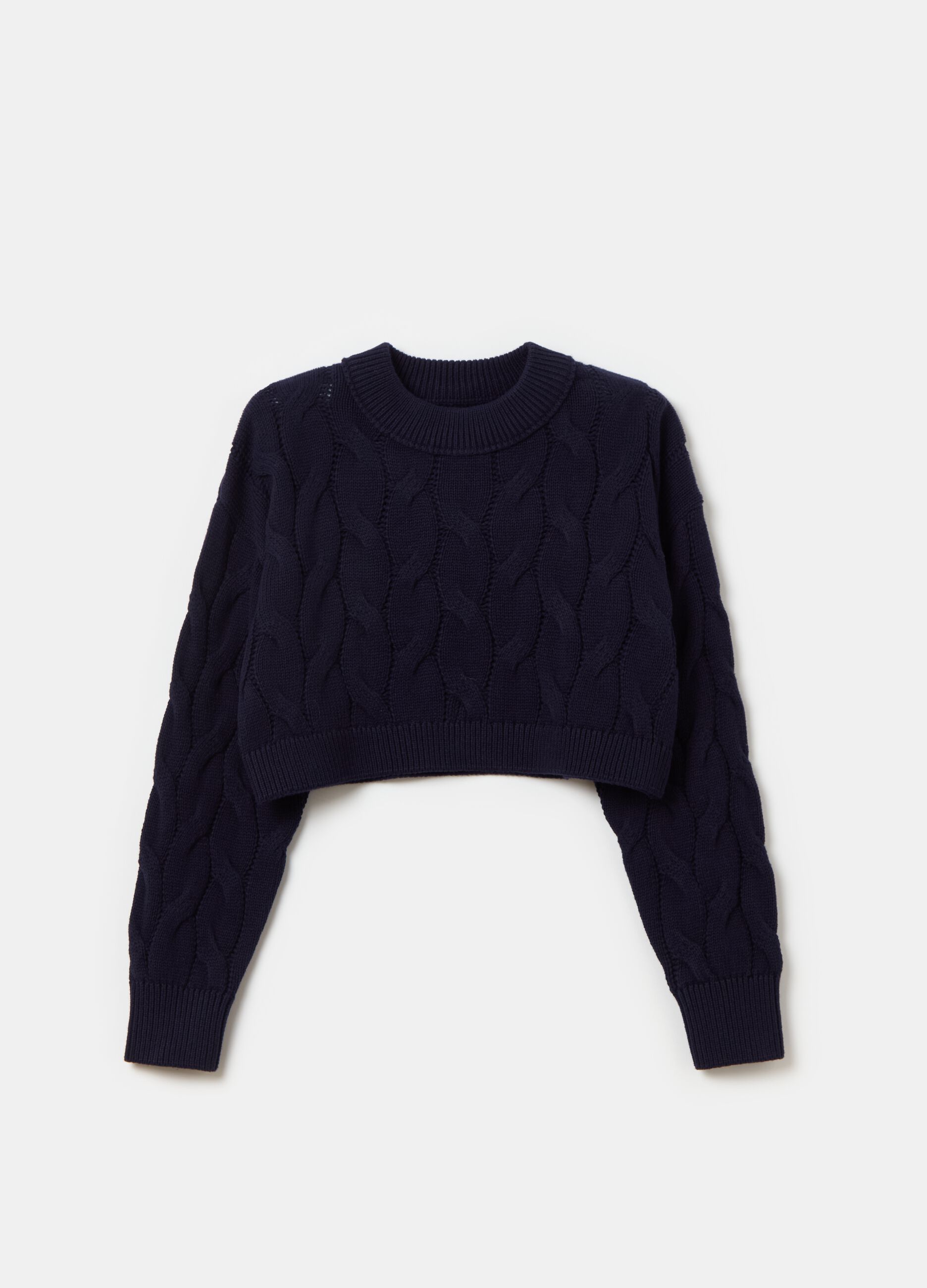 Cropped pullover with cable-knit design
