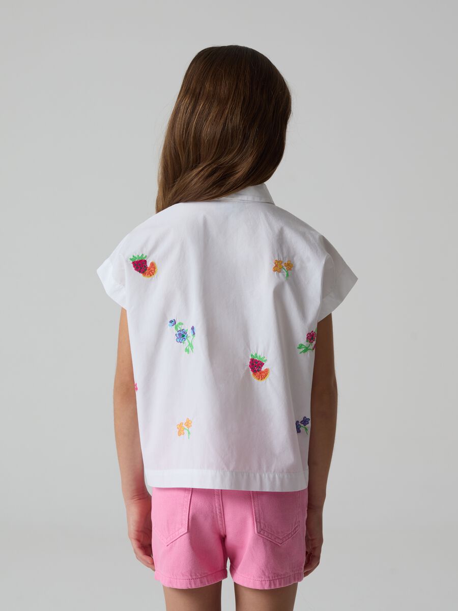 Camisa de algodón con bordado de fruta y flores_2